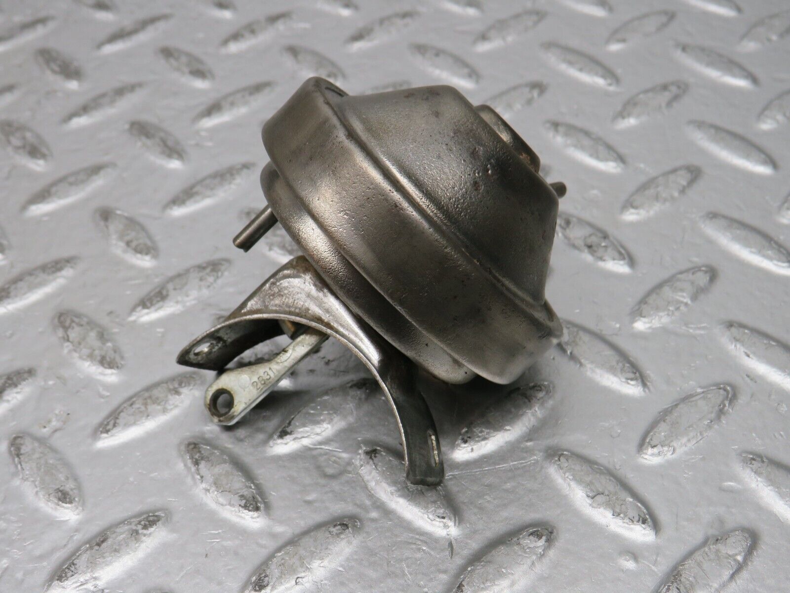 32062 Mercedes-Benz W123 230E Ignition Distributor Vacuum Control Valve