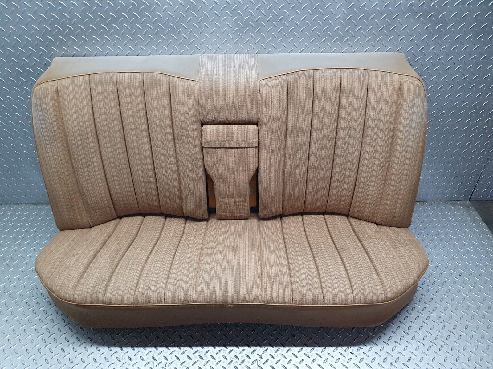 41373 Mercedes-Benz W124 200E Rear Seat Palomino 1249200016 1249200050