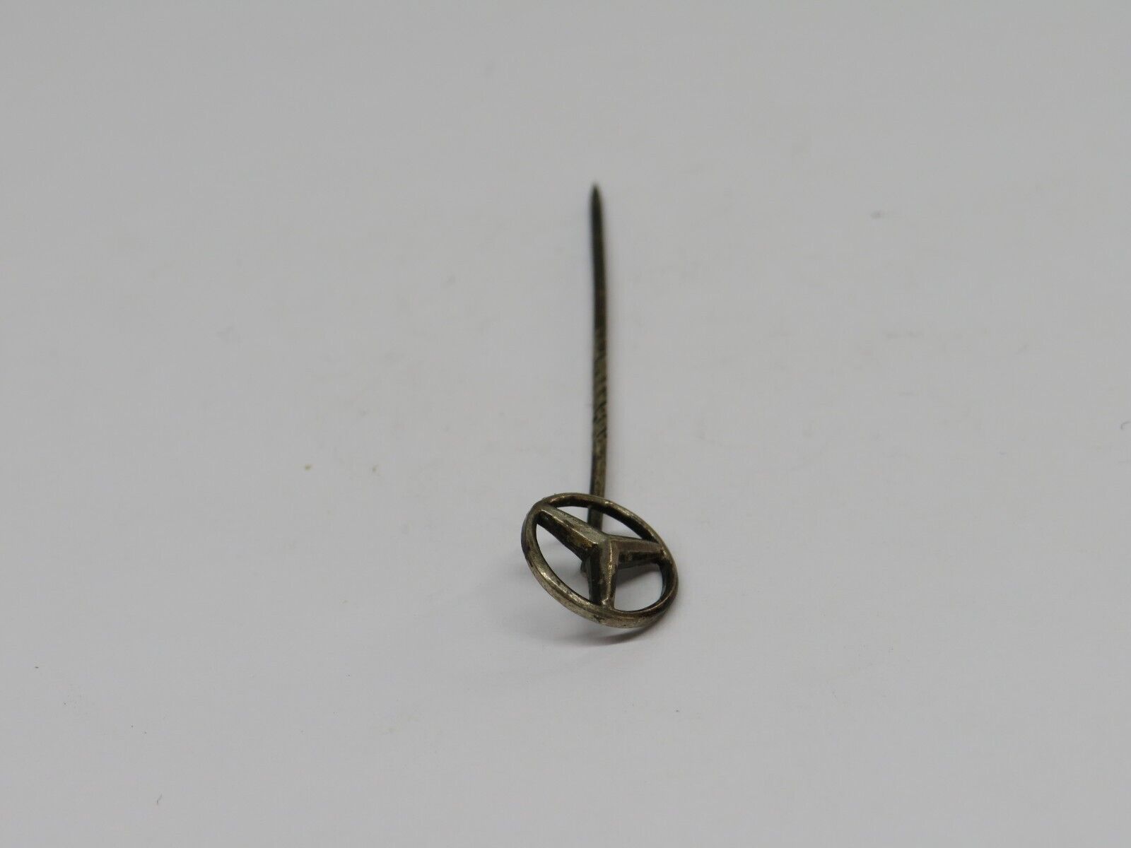 37511 Mercedes-Benz Vintage Lapel Pin Badge