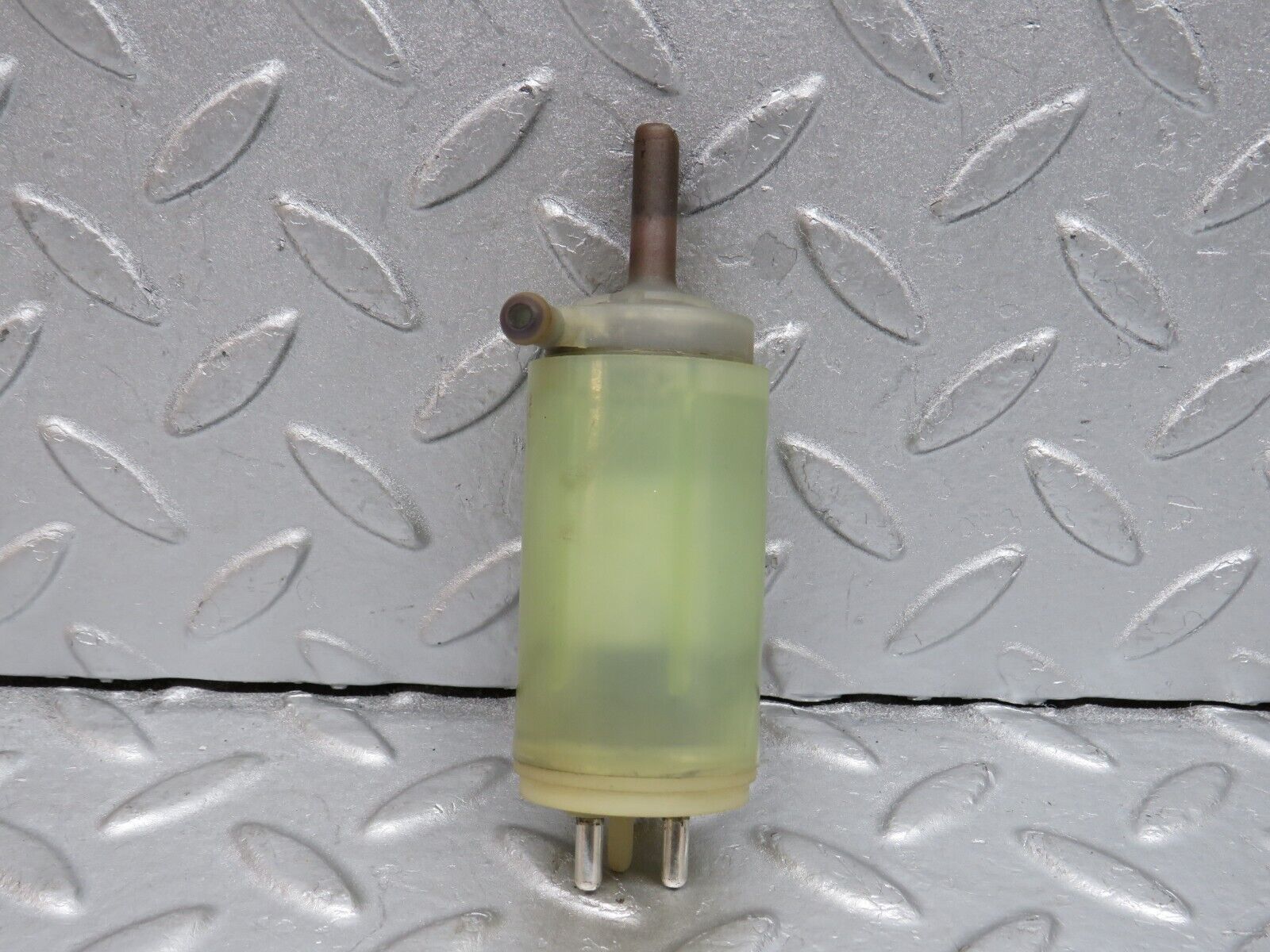 39628 Mercedes-Benz R129 320SL Coupe Windscreen Washer Pump