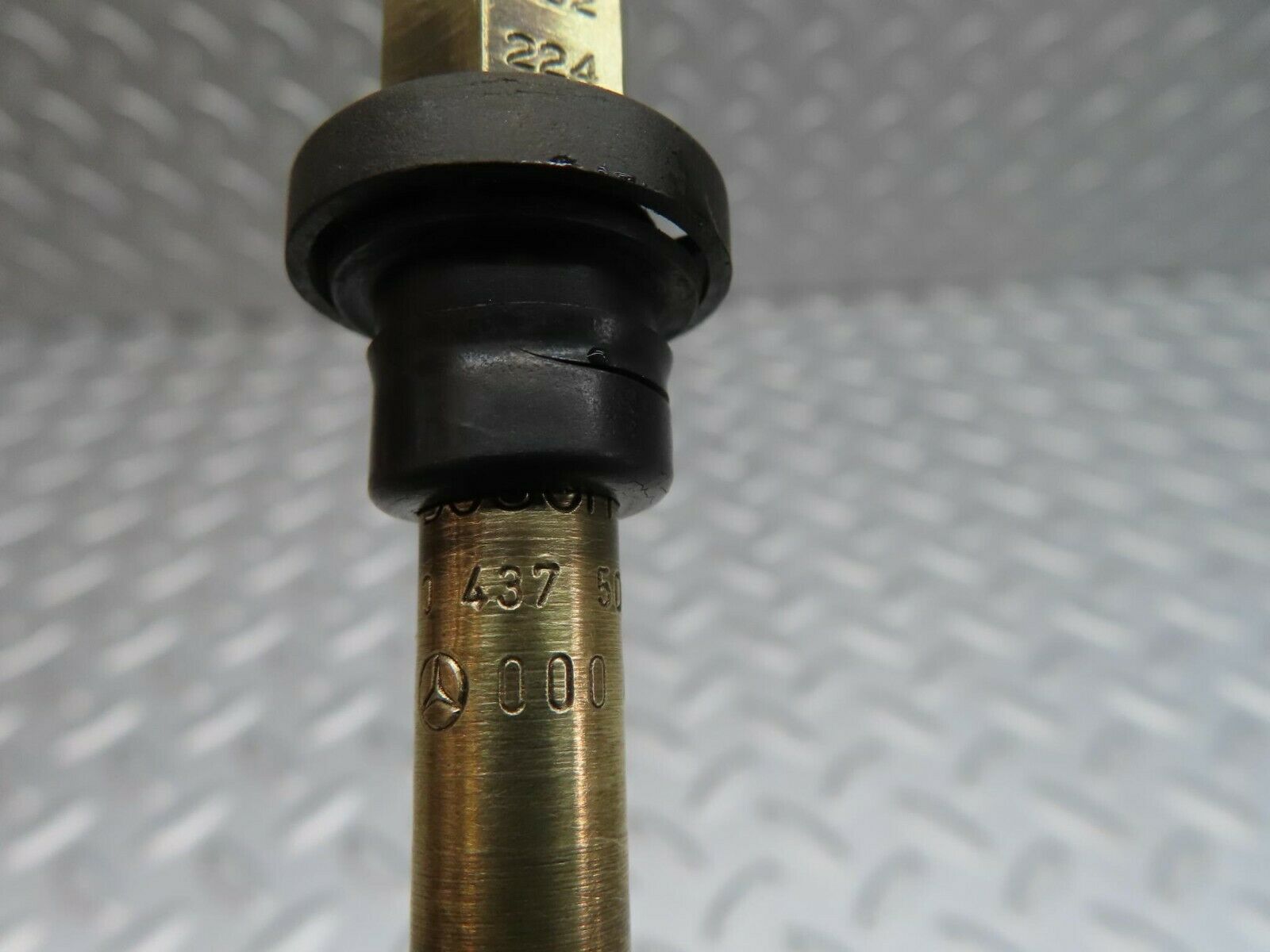 12172 Mercedes-Benz R129 300SL Coupe Fuel Injector 0437502054