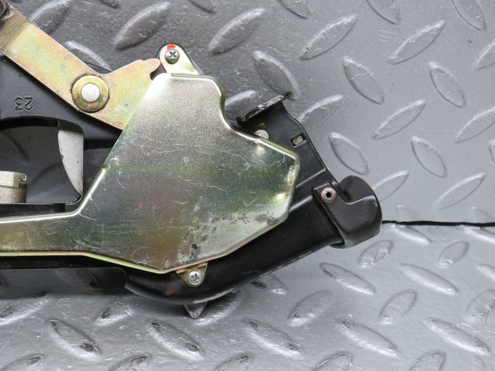 38358 Mercedes-Benz R129 280SL Coupe Rear Left Roof Lock Mechanism 1298001174