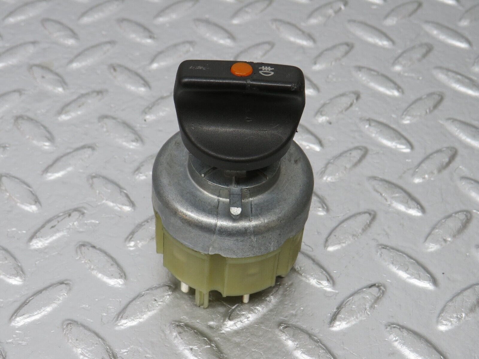 34070 Mercedes-Benz W124 260E Headlight Switch 0005455404