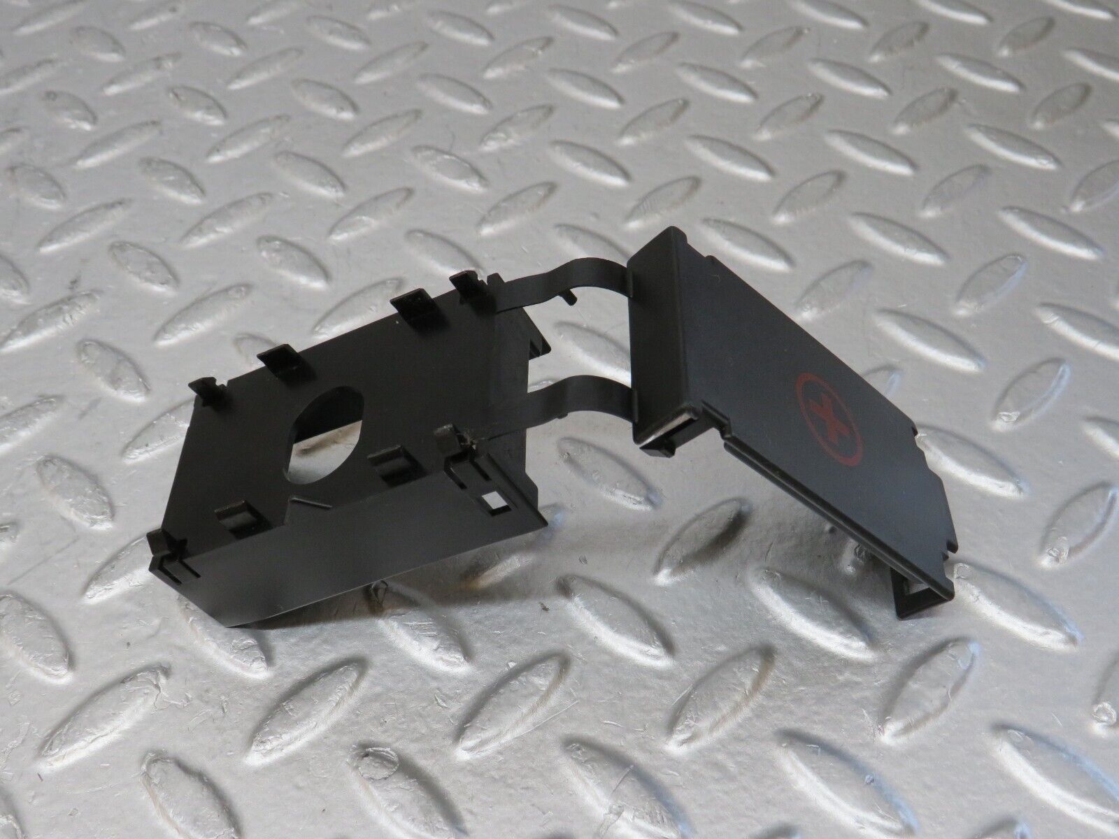 35073 Mercedes-Benz W210 320E Battery Positive Terminal Cover Lid 2105451303