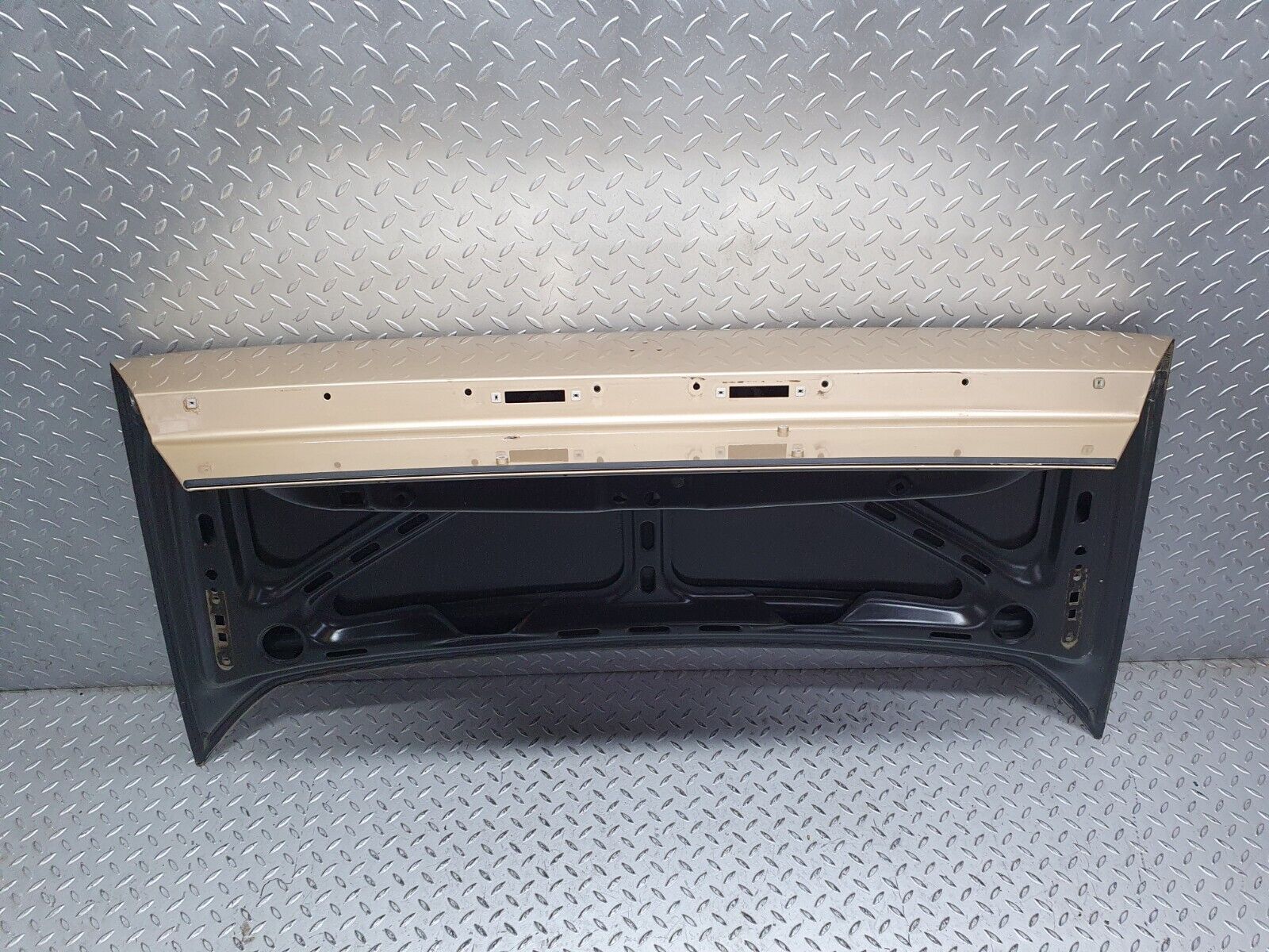 41372 Mercedes-Benz W124 200E Boot Lid Trunk Door