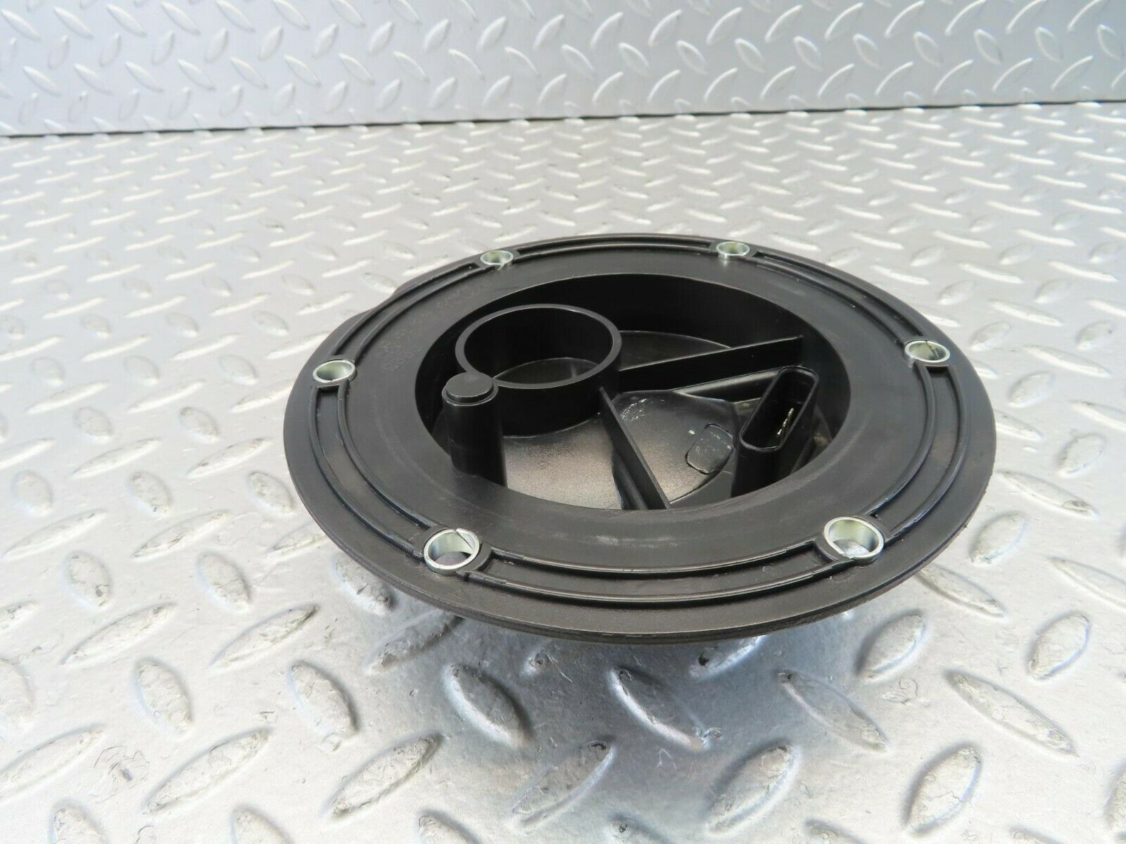 11128 Mercedes-Benz W221 S320 Fuel Tank Cap 2214700138