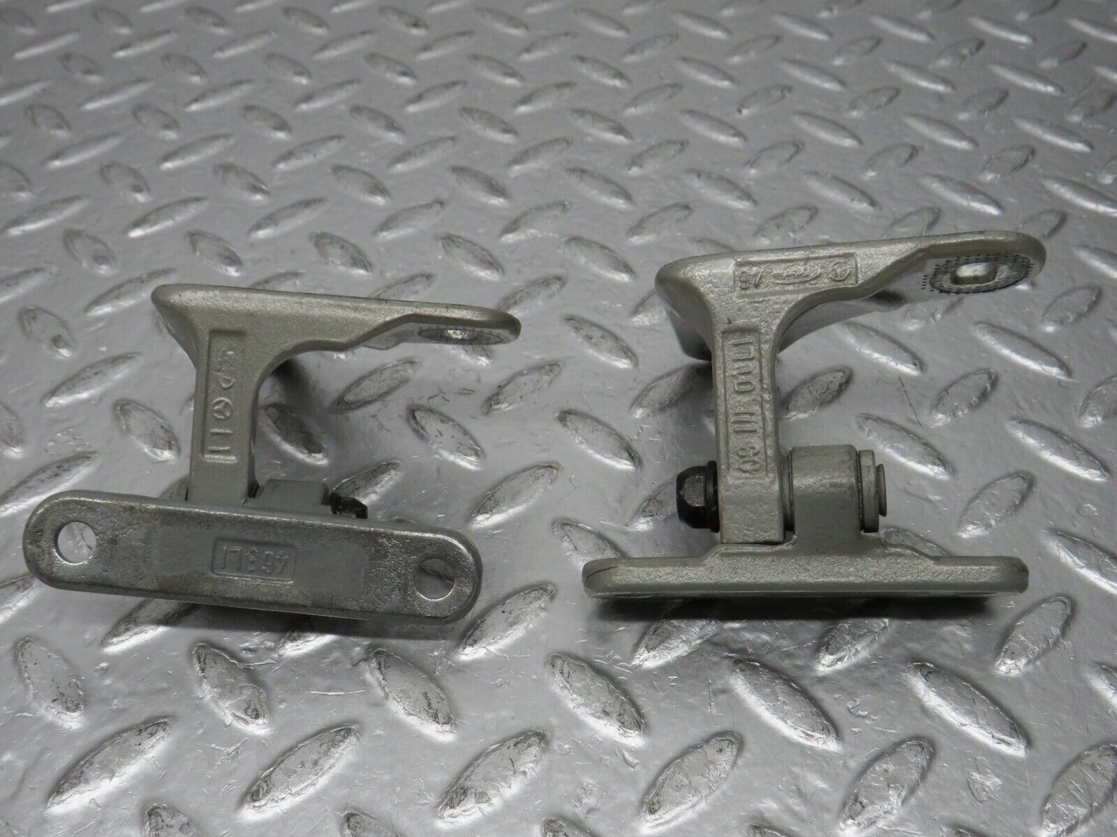 32278 Mercedes-Benz W220 S430 Front Left Door Hinge