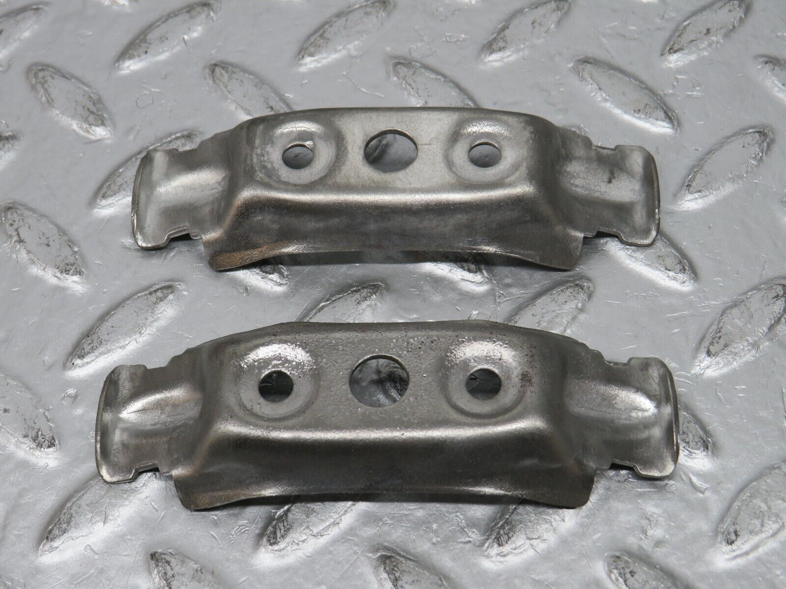 32607 Mercedes-Benz S124 300TE Wagon Fuel Pump Fuel Filter Bracket Holder