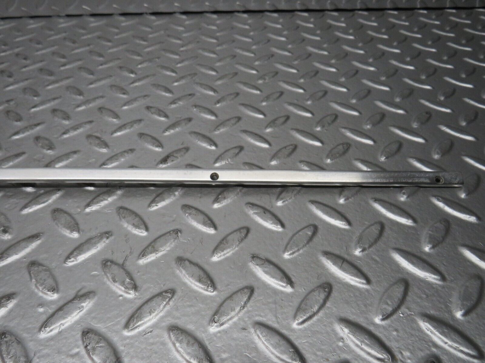 27734 Mercedes-Benz S124 300TE Wagon Sunroof Chrome Trim