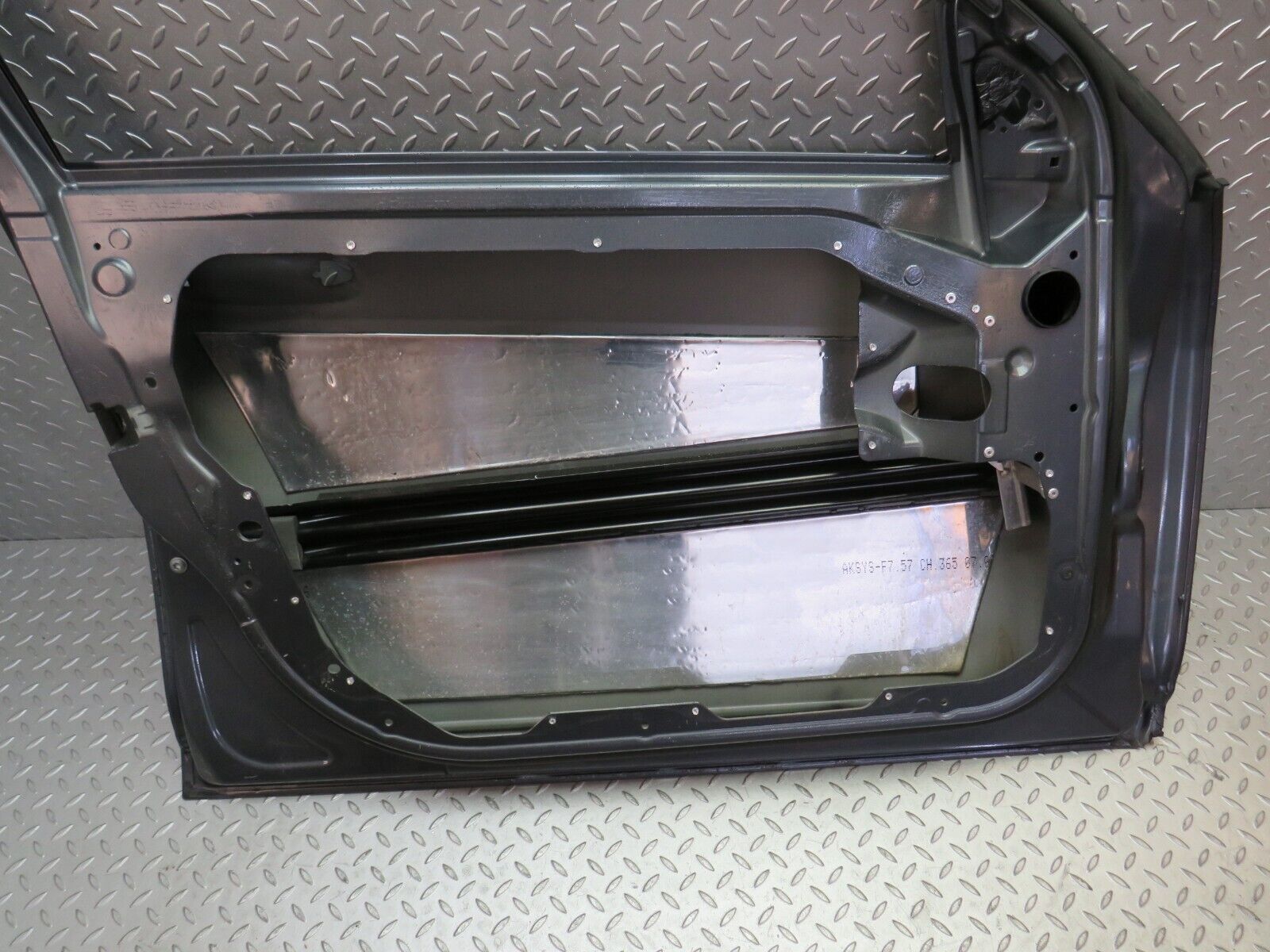 35089 Mercedes-Benz W221 Front Left Aluminium Door