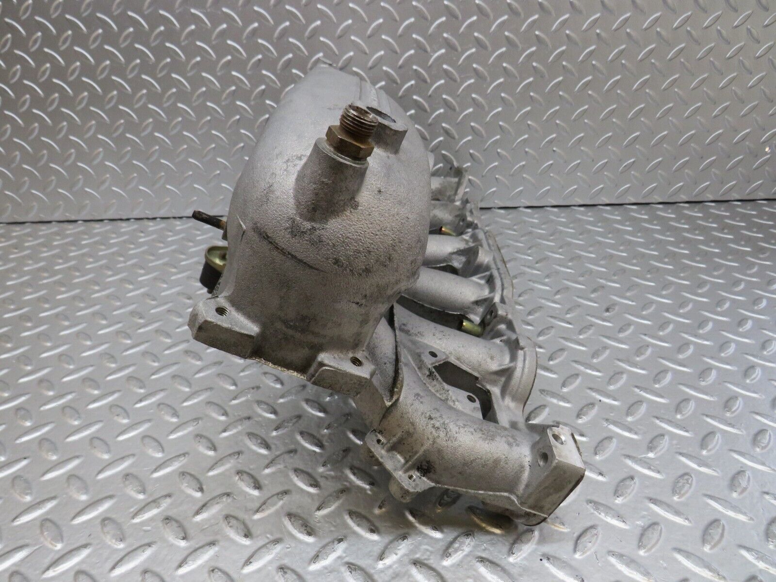 27370 Mercedes-Benz W123 280E Intake Manifold 1101413701