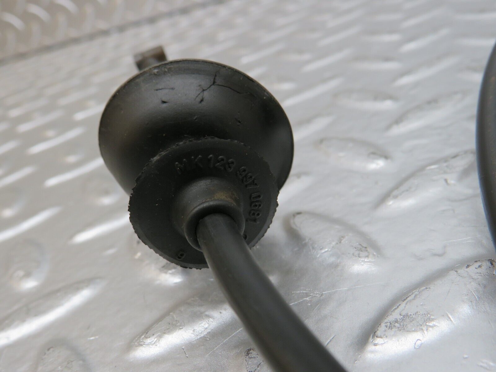 25319 Mercedes-Benz W201 190D Bonnet Release Cable 1239970681