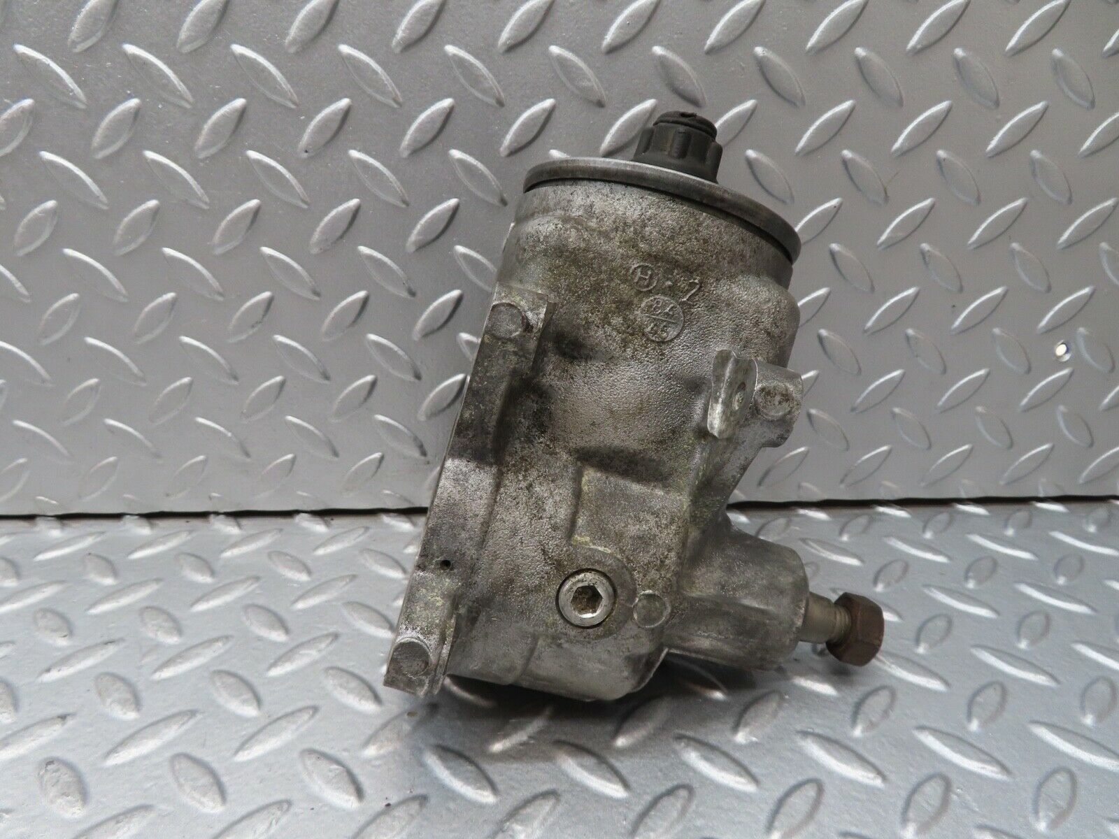 17028 Mercedes-Benz C123 280CE Coupe Power Steering Pump 1264601580