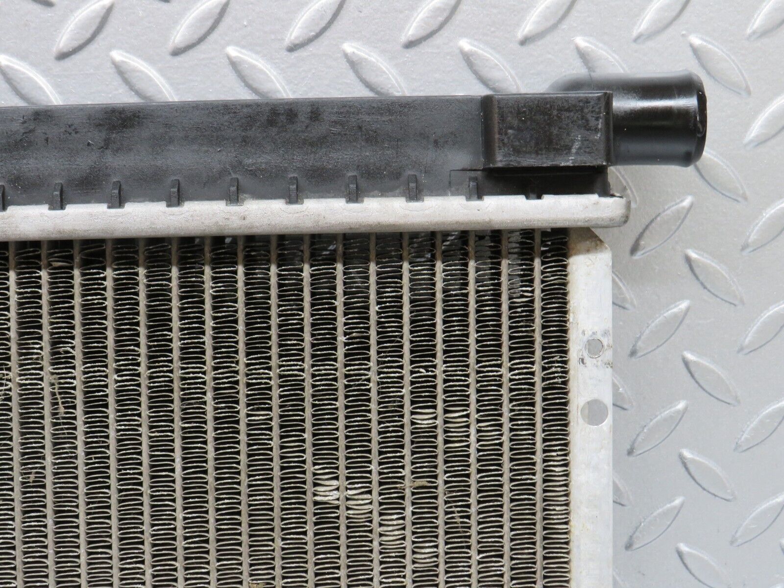 36658 Mercedes-Benz W201 190E 2.0L Coolant Radiator Nissens 62550