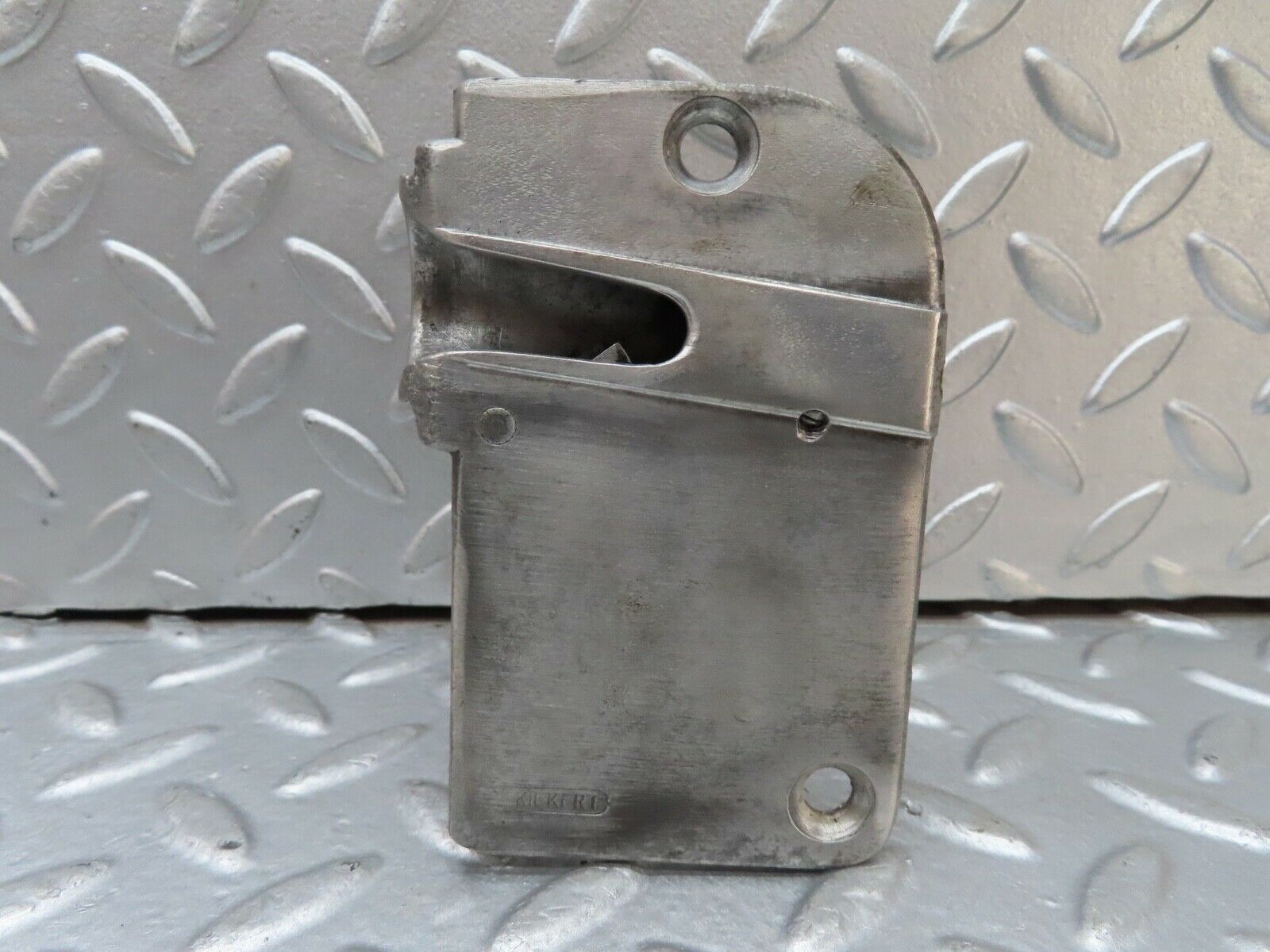 18585 Mercedes-Benz W120 W121 Ponton Rear Right Door Lock Mechanism