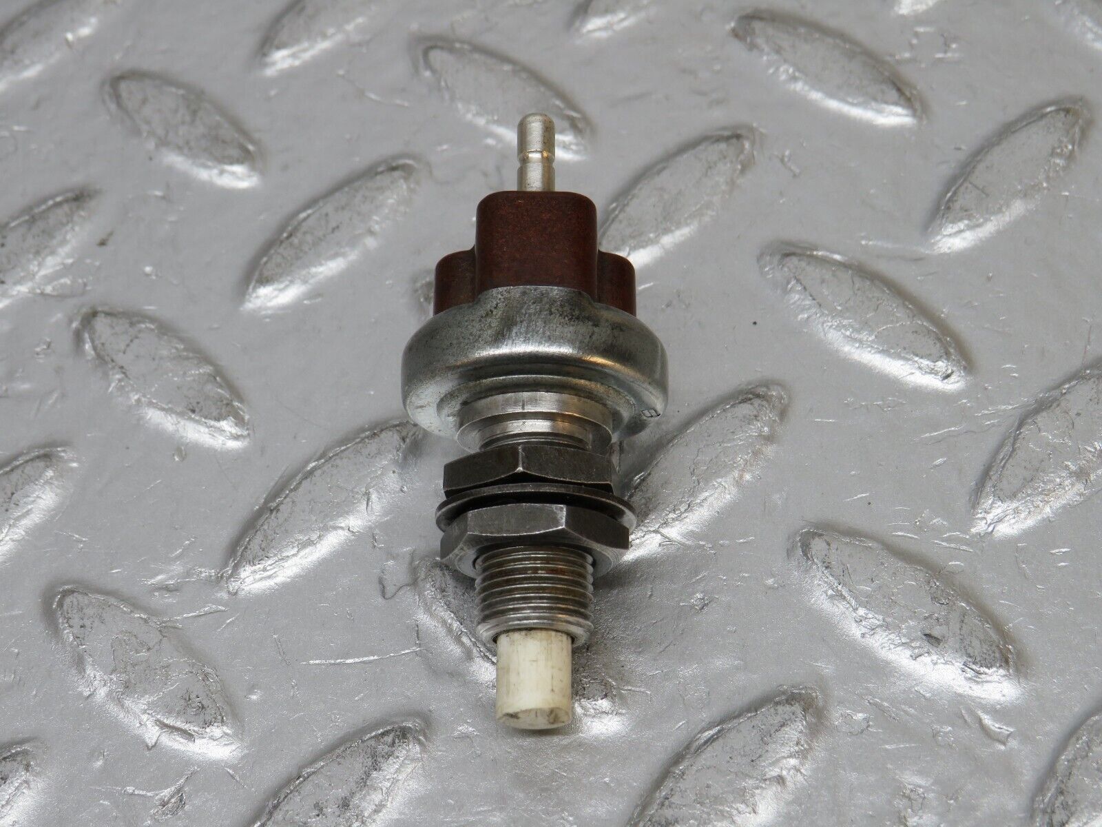 32239 Mercedes-Benz W123 230E Brake Light Contact Switch 190130