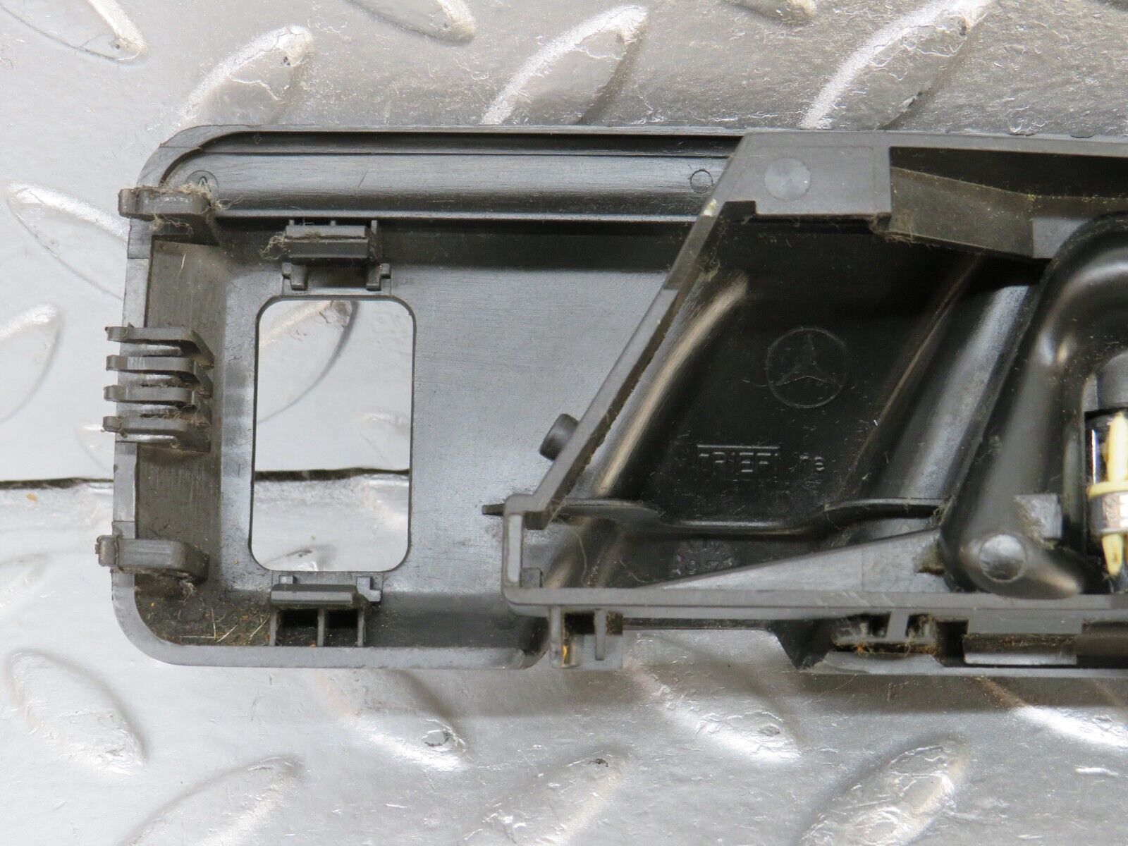 33908 Mercedes-Benz W124 260E Interior Door Handle Rear Right 1247600261