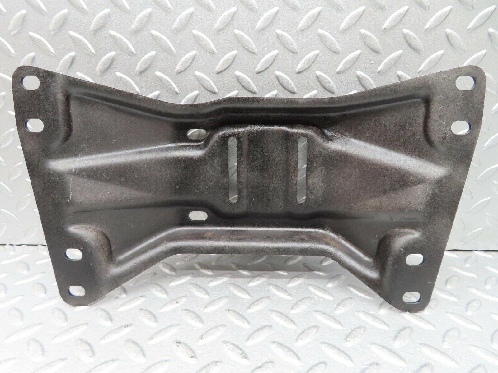 14239 Mercedes-Benz W116 350SE Gearbox Mount Bracket