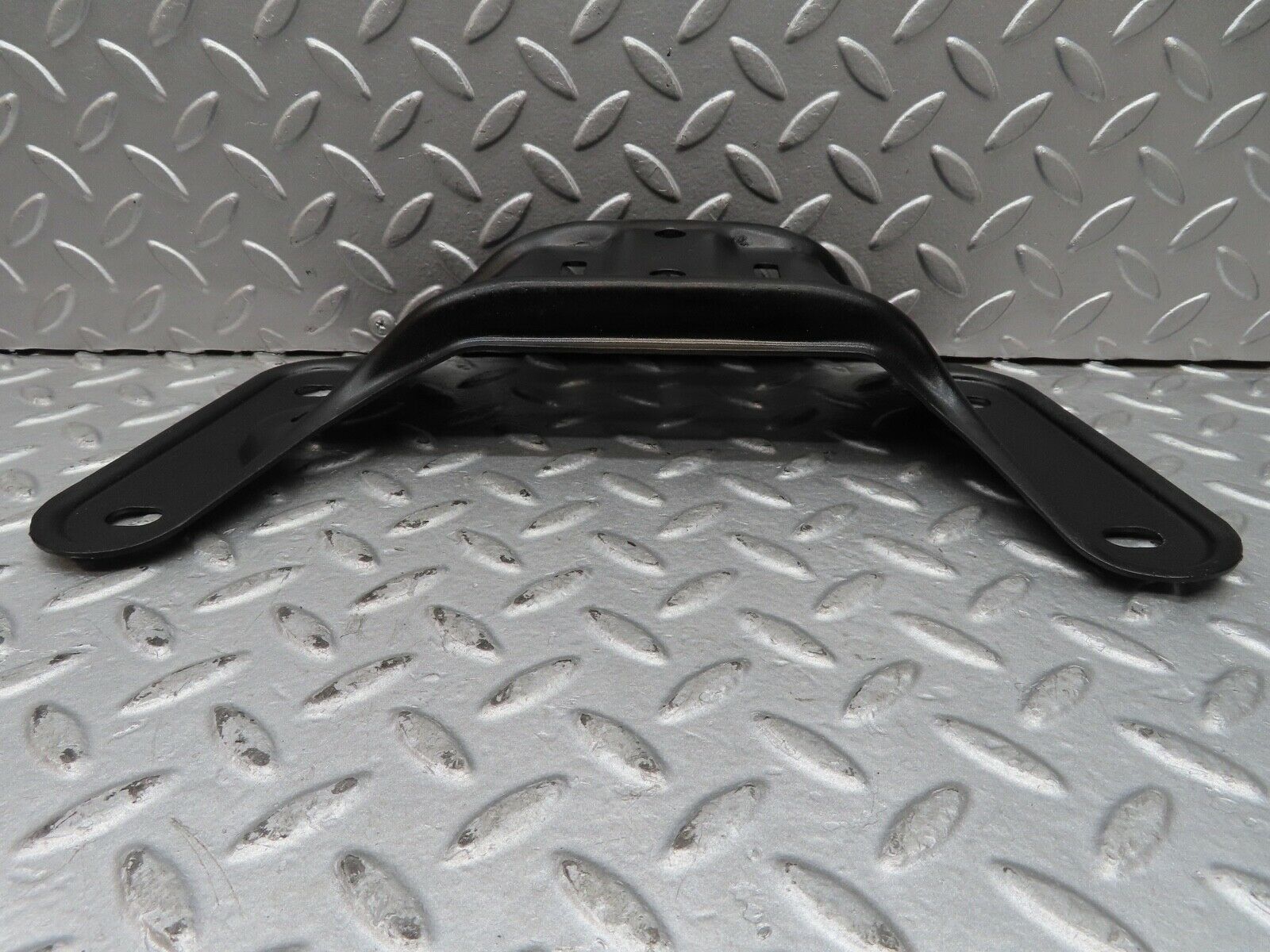 16828 Mercedes-Benz C123 280CE Coupe Gearbox Mount Bracket