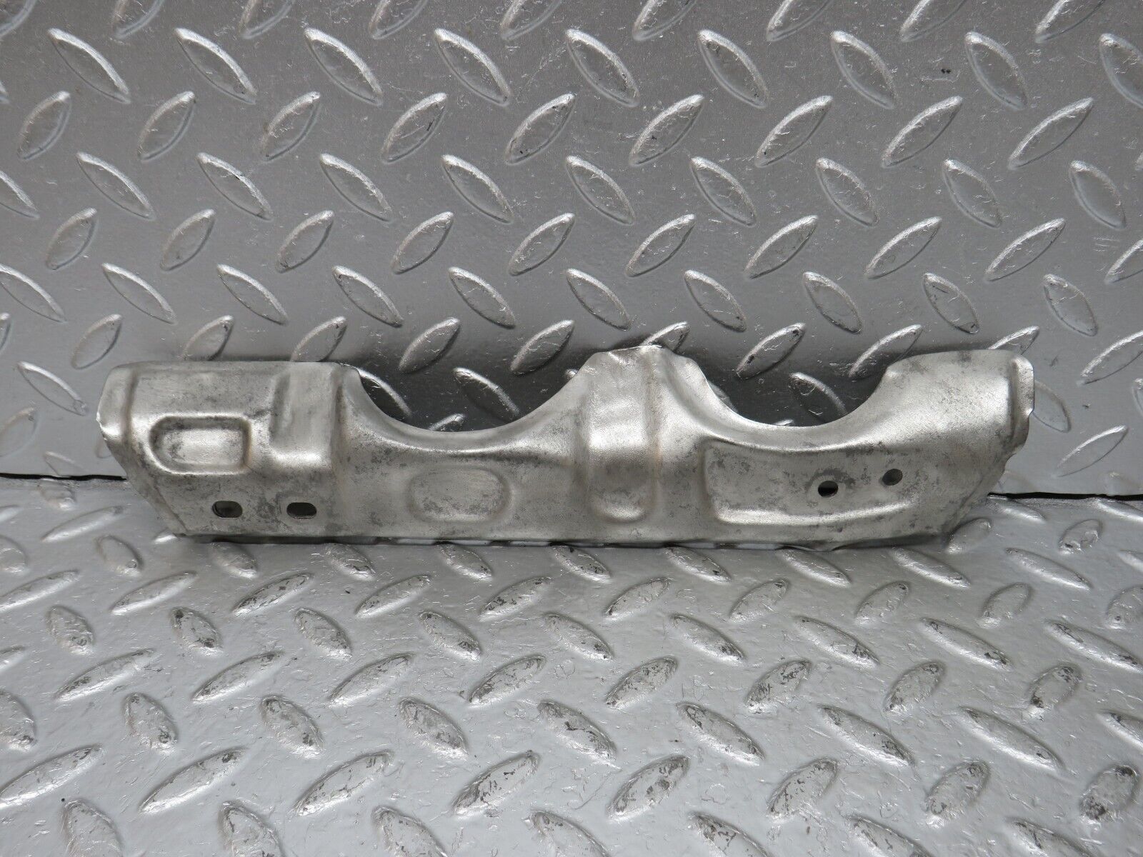 33118 Mercedes-Benz W126 380 V8 M116 Exhaust Manifold Heat Shield