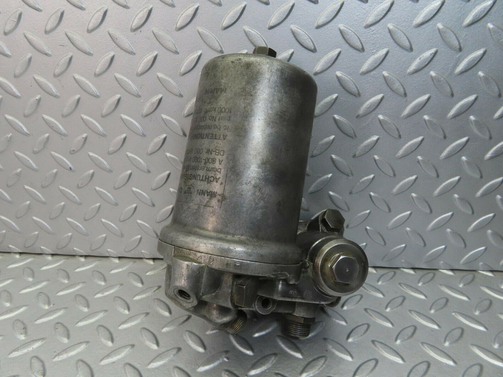 8766 Mercedes-Benz W114 Oil Filter Housing 1101800010