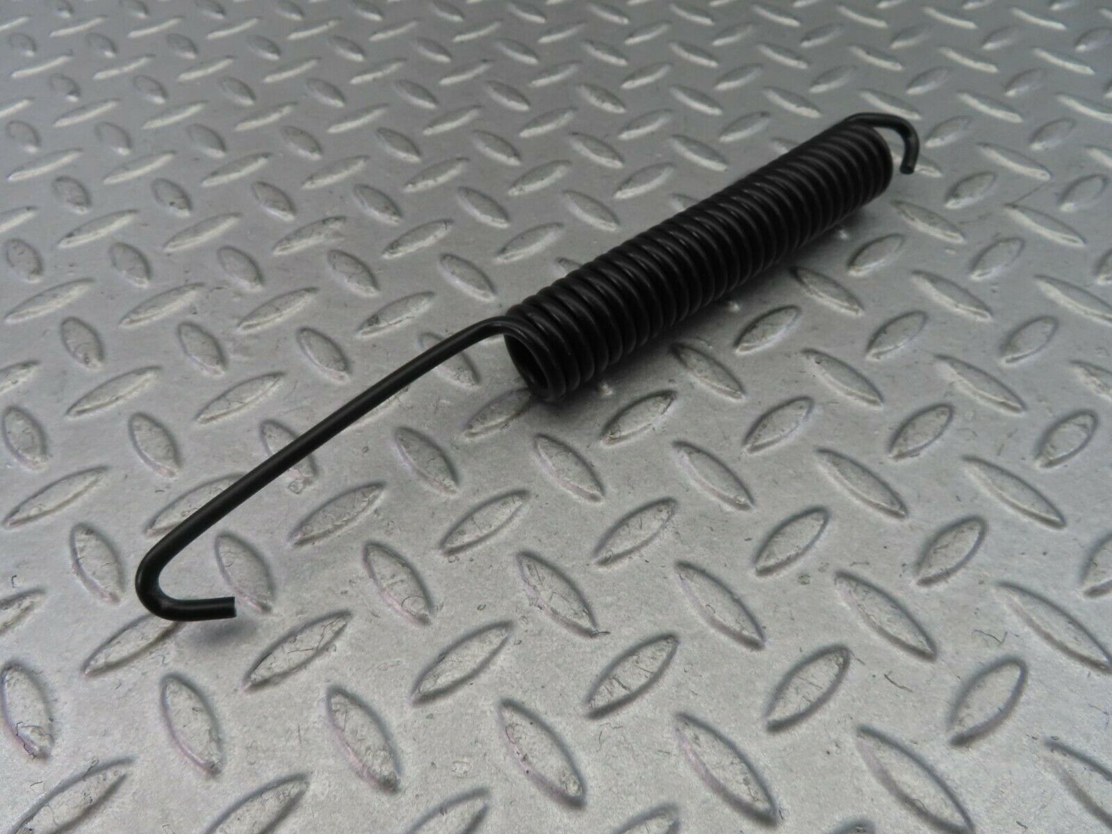 8622 Mercedes-Benz W108 Bonnet Hinge Spring