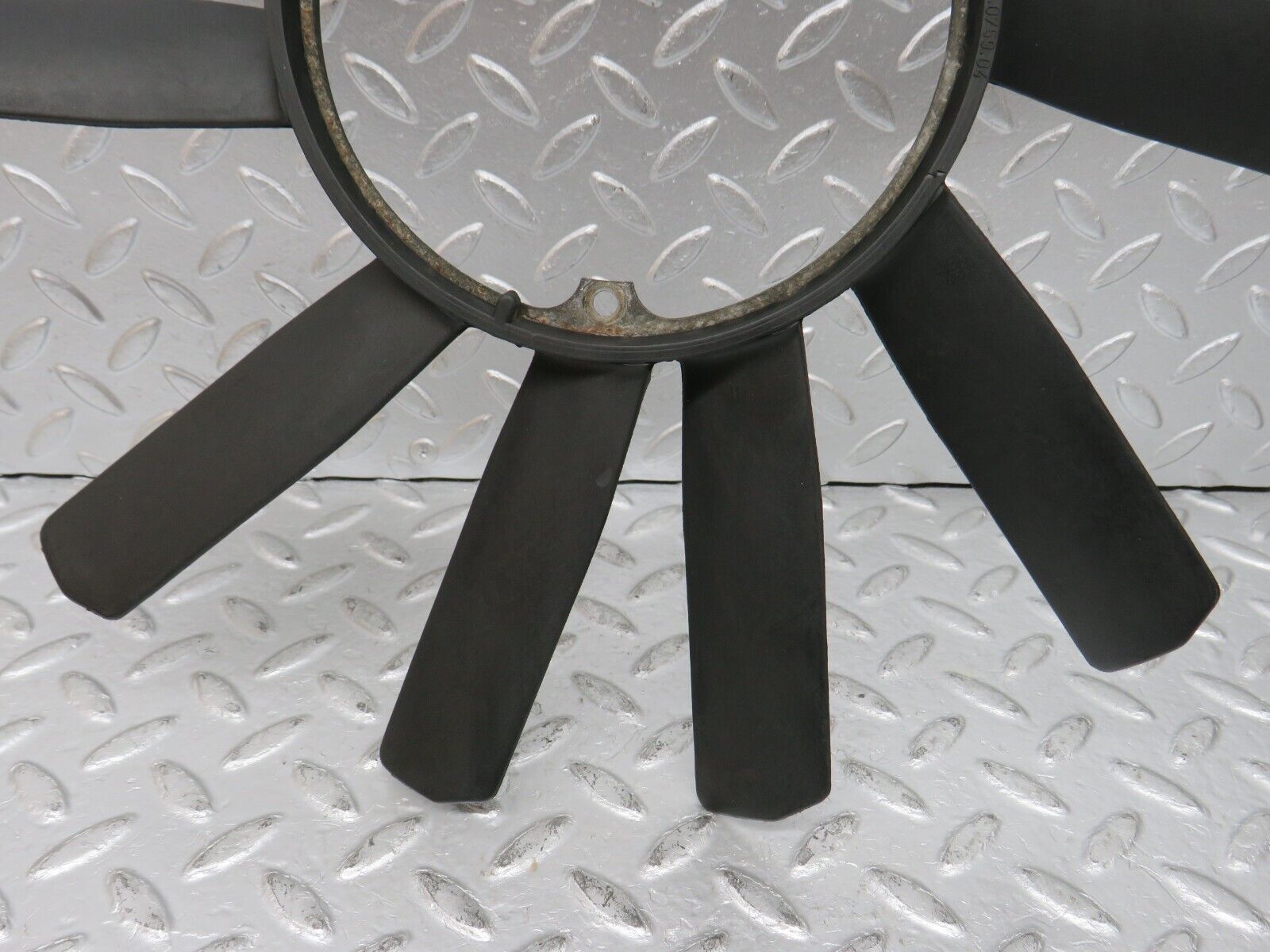 32666 Mercedes-Benz S124 300TE Wagon Engine Cooling Fan 1032000323