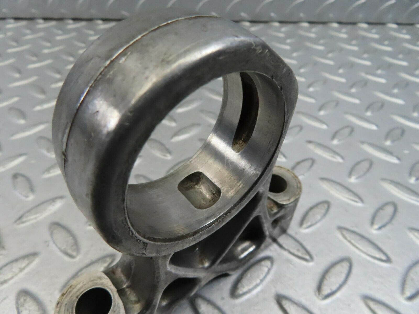 8966 Mercedes-Benz W108 Camshaft Tower Bearing 1140510916