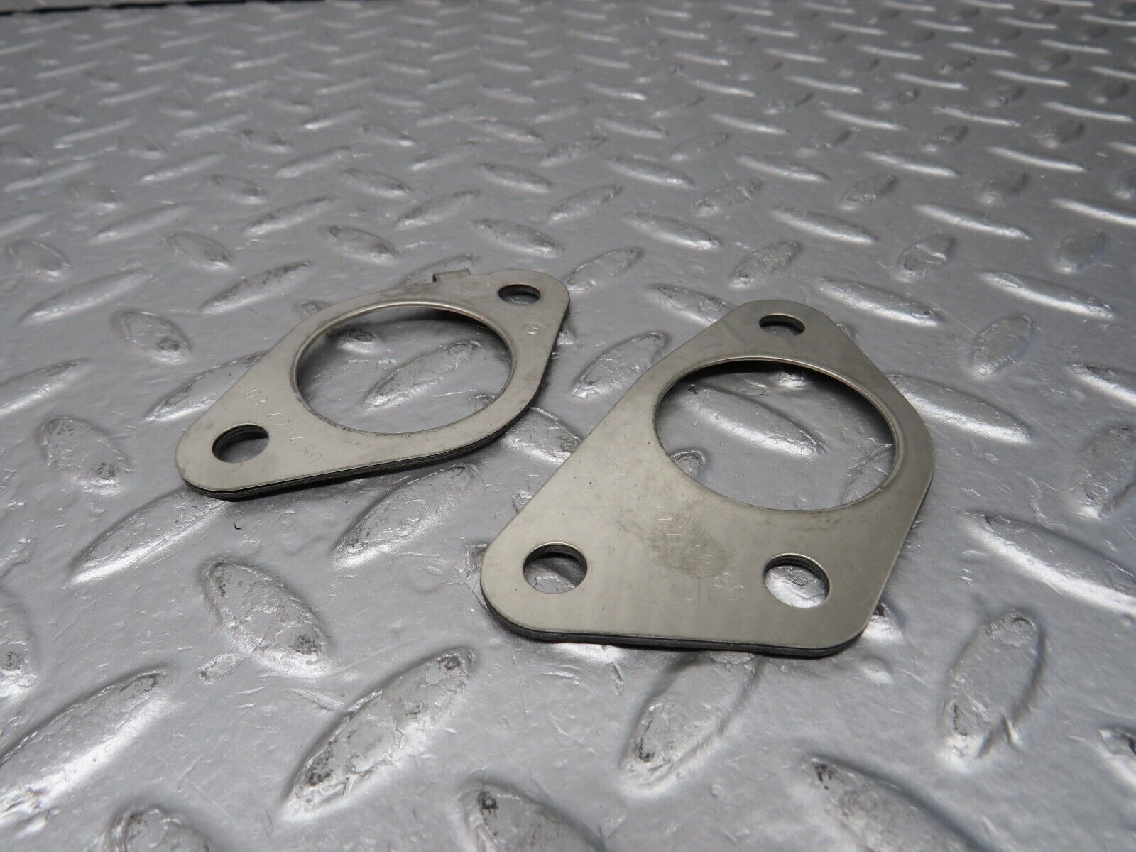 38848 Mercedes-Benz W201 190E 2.6L Exhaust Manifold Gasket Elring 1031421380 1031421480