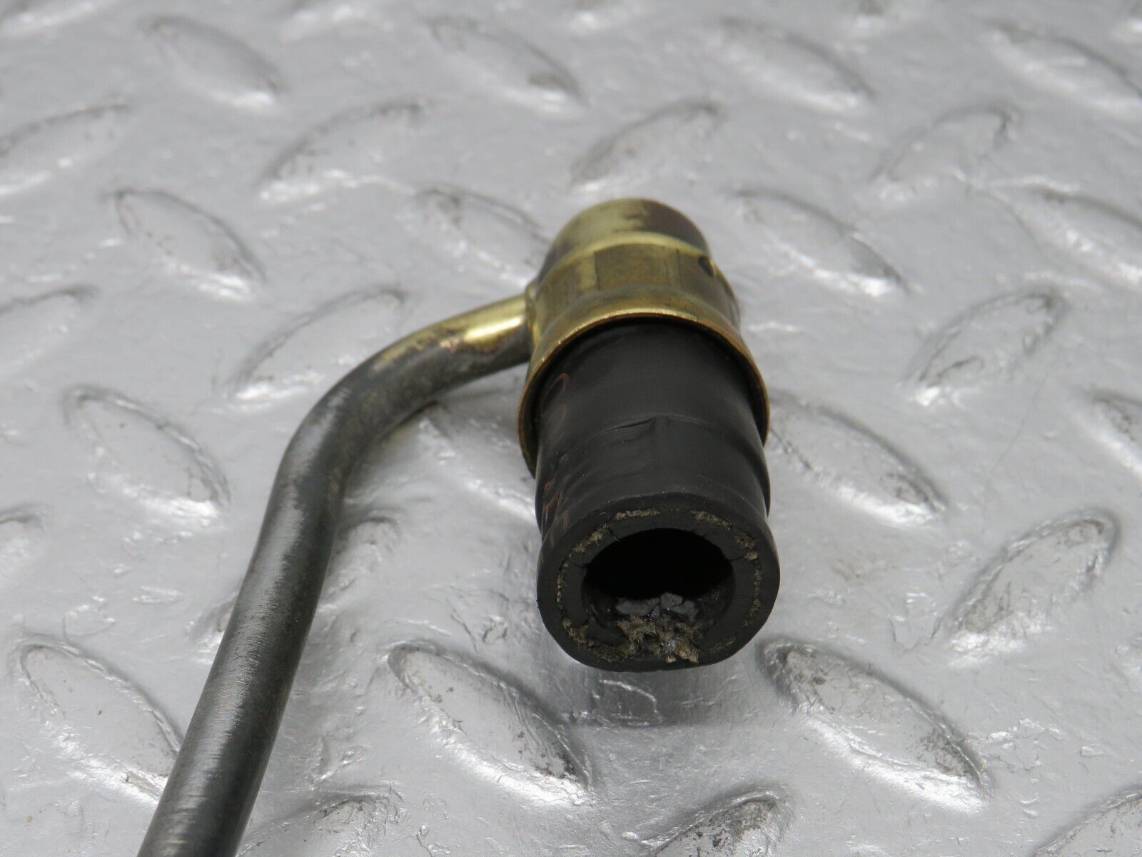 38876 Mercedes-Benz W201 190E 2.6L Fuel Pipe Line