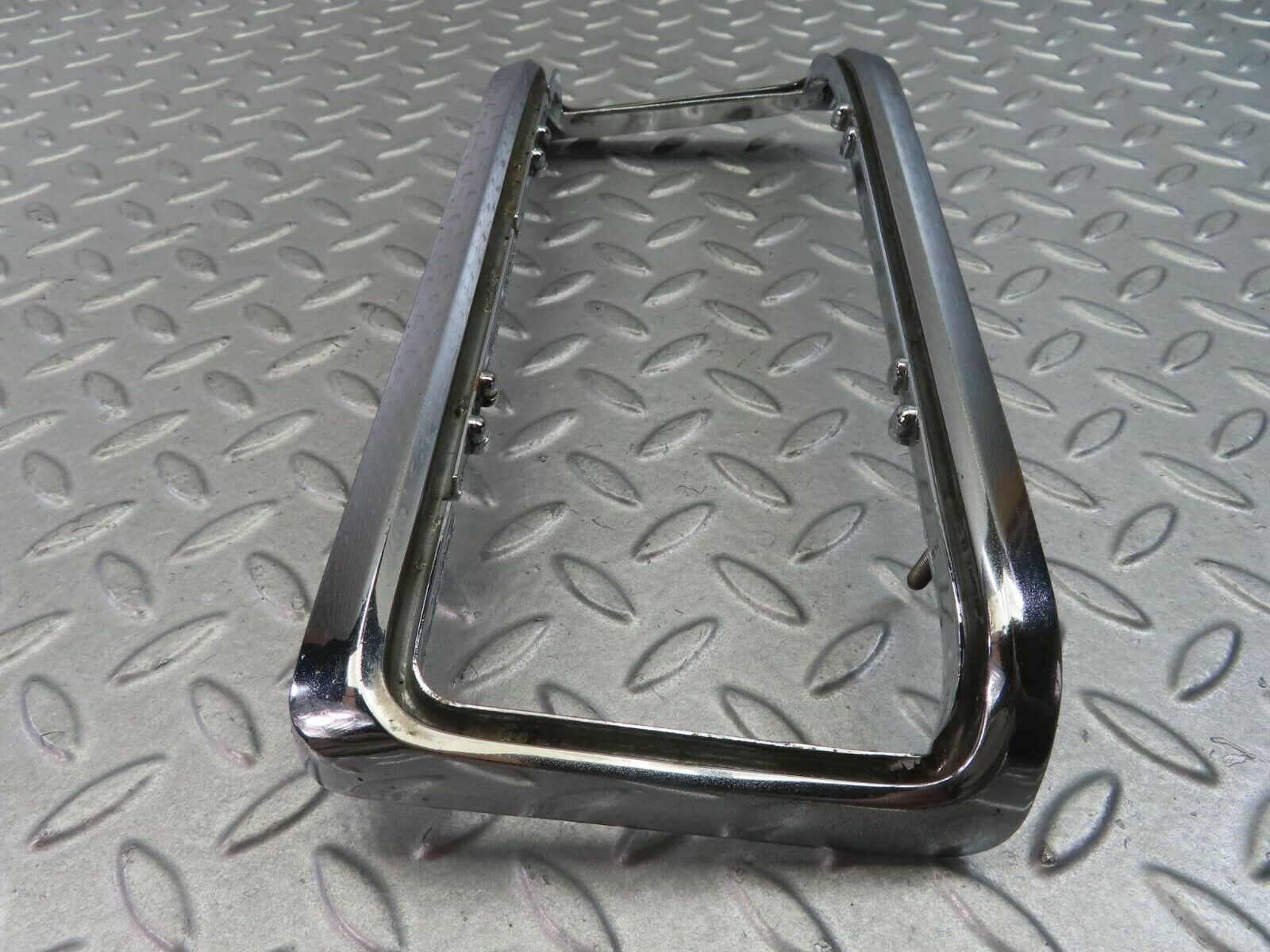 8510 Mercedes-Benz W115 Tail Light Chrome Frame Left