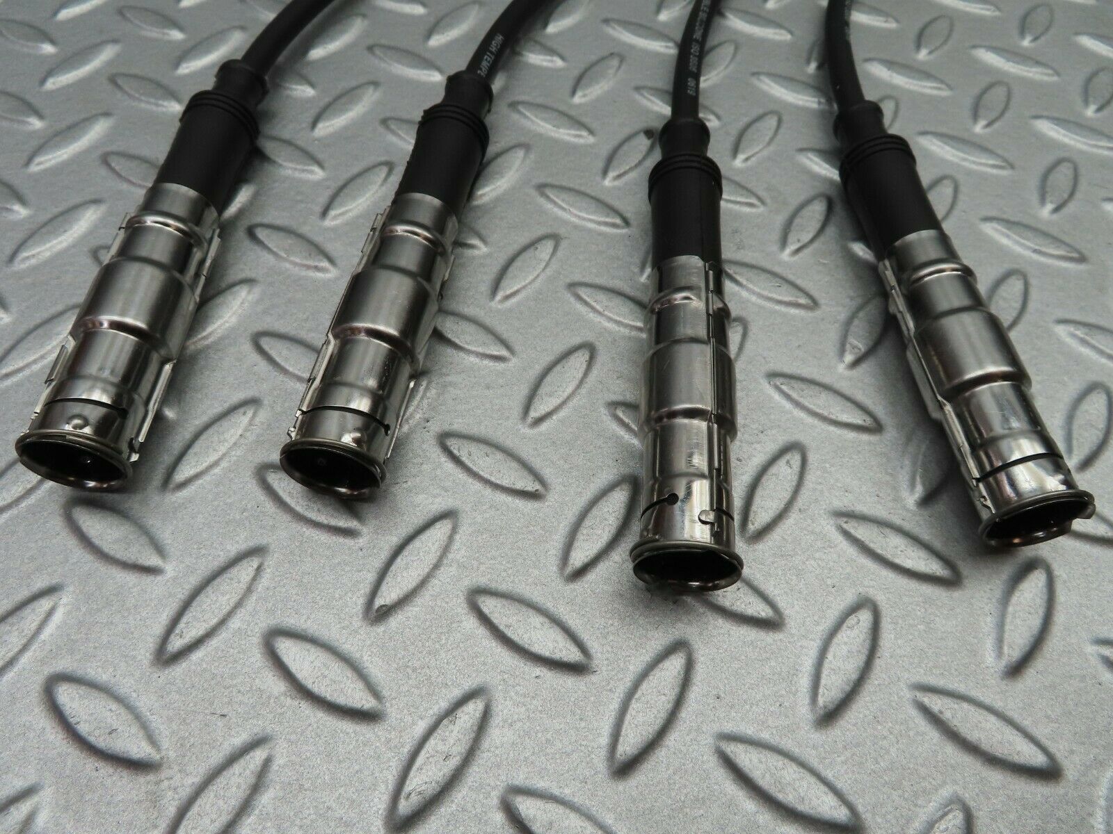 5600 Mercedes-Benz W124 230E Ignition Lead Set