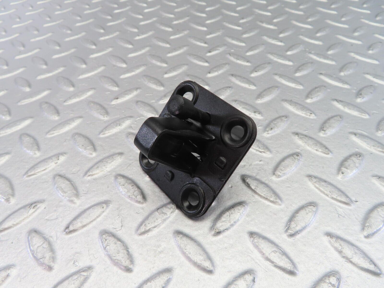 39375 Mercedes-Benz W123 230E Bonnet Lock Catch