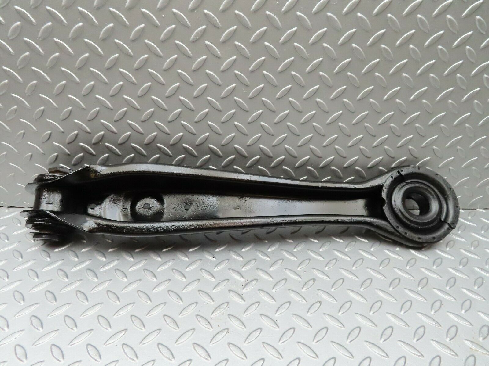 3564 Mercedes-Benz W108 280SE Rear Left Axle Spring Coil Mount