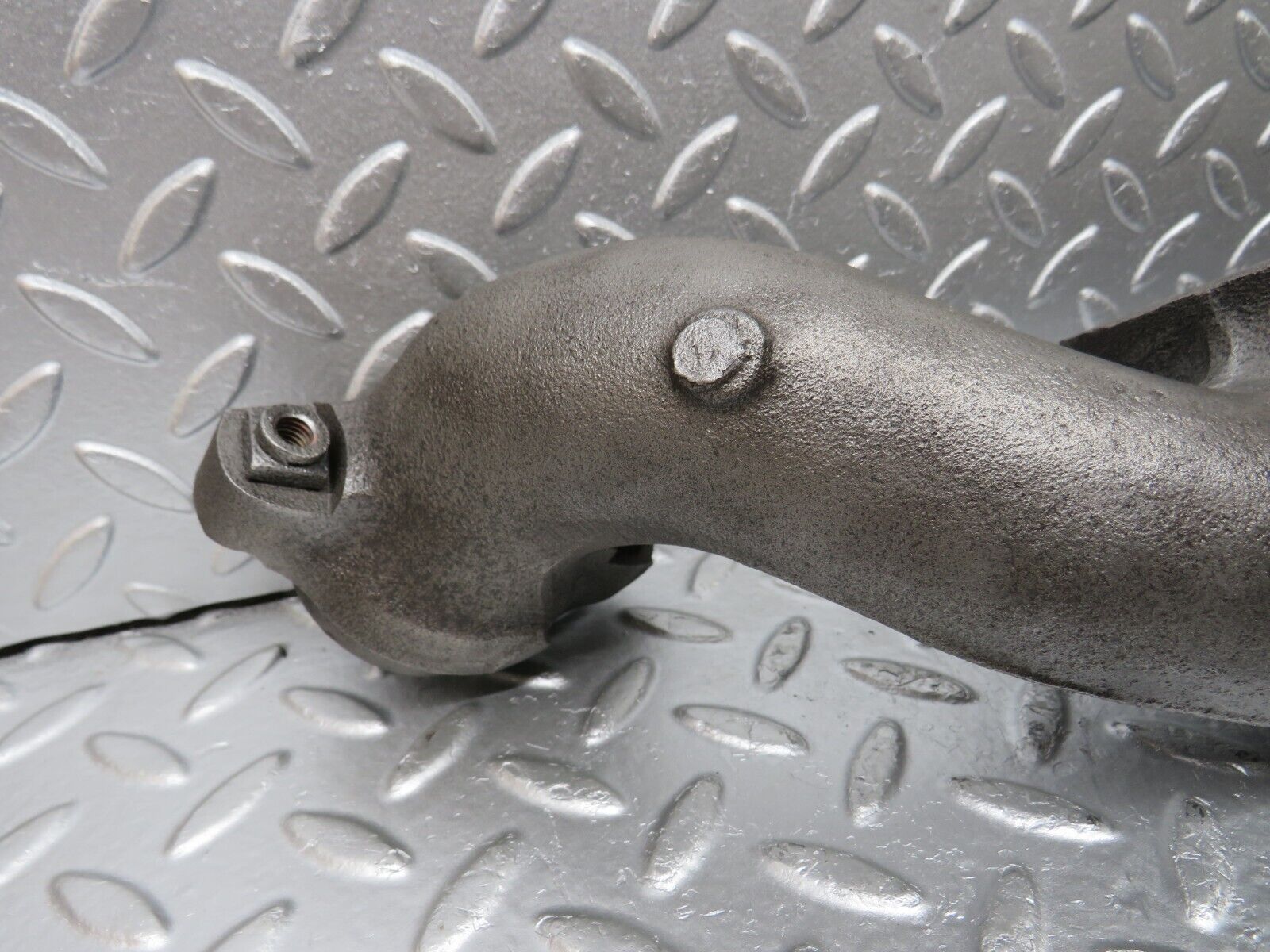 33108 Mercedes-Benz W126 560SE Exhaust Manifold Right 1171424602