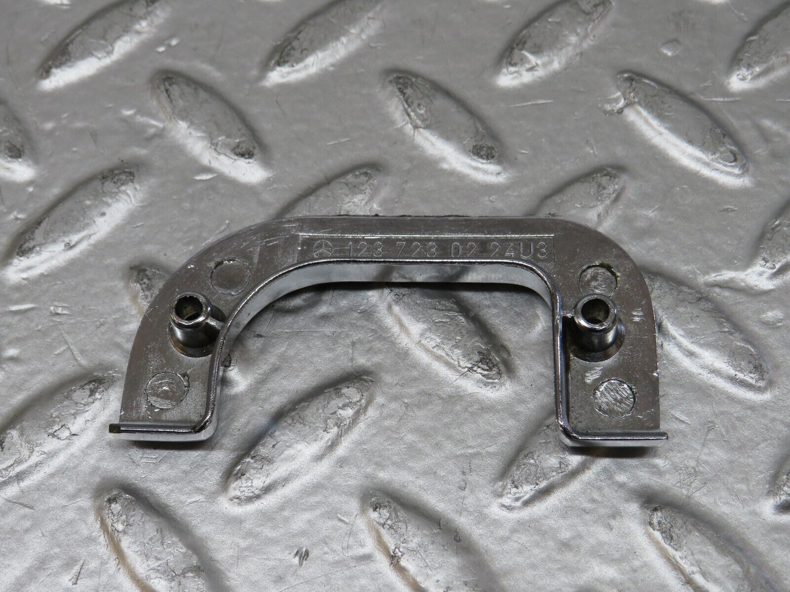 26799 Mercedes-Benz W123 240D Right Interior Door Chrome Latch Trim 1237230224