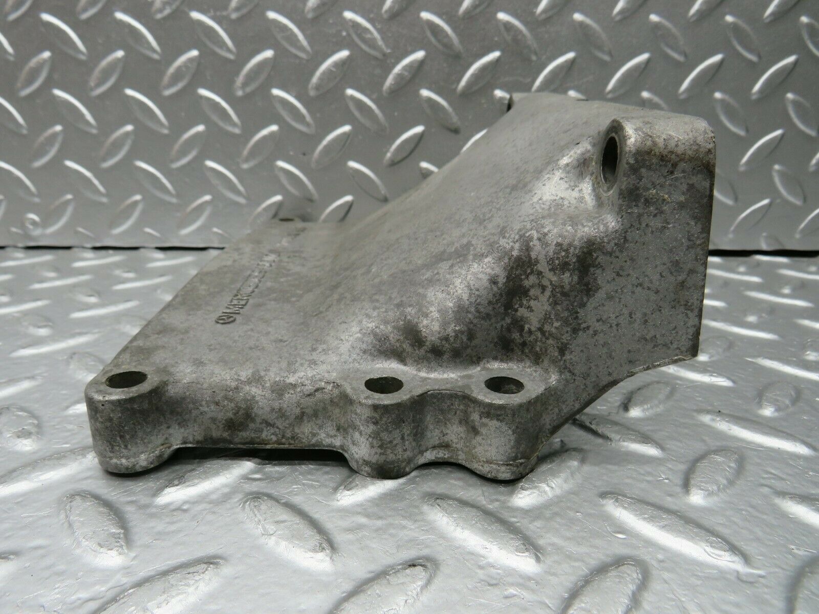 24049 Mercedes-Benz W123 280E Gearbox Support 1100140195