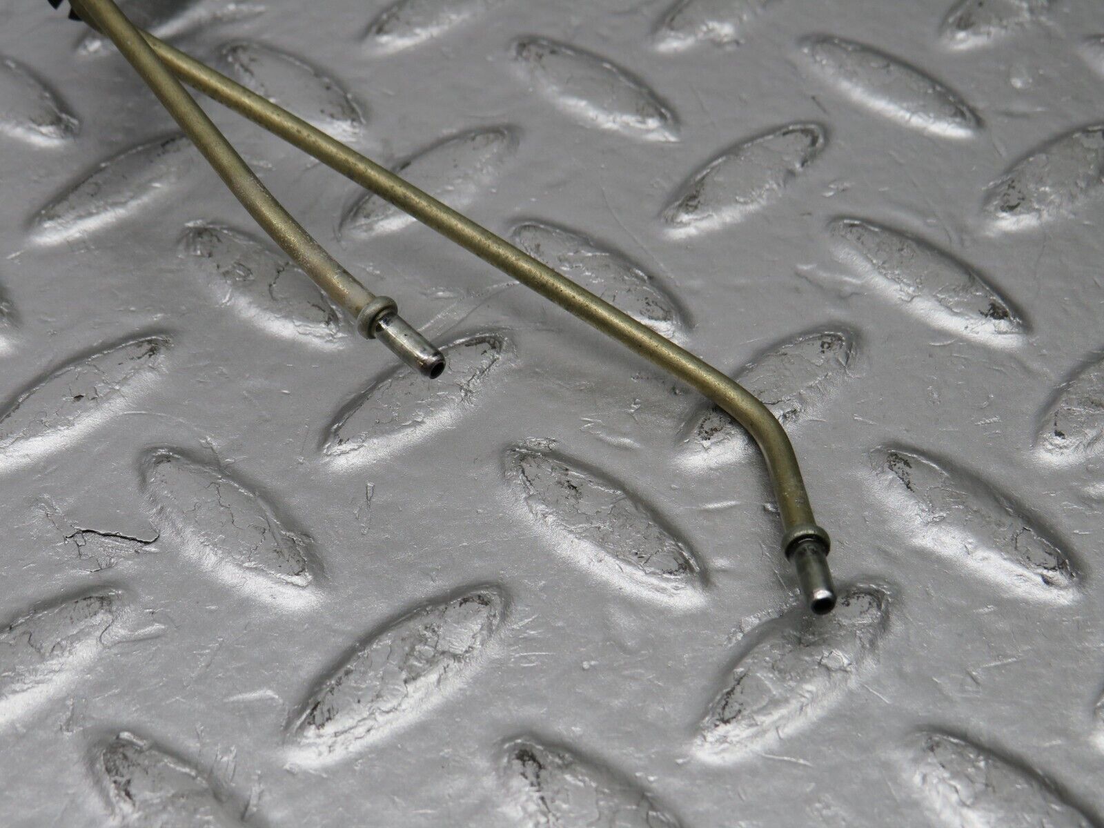 38483 Mercedes-Benz R129 280SL Coupe Soft Top Hydraulic Pipe Distributor 1298000022