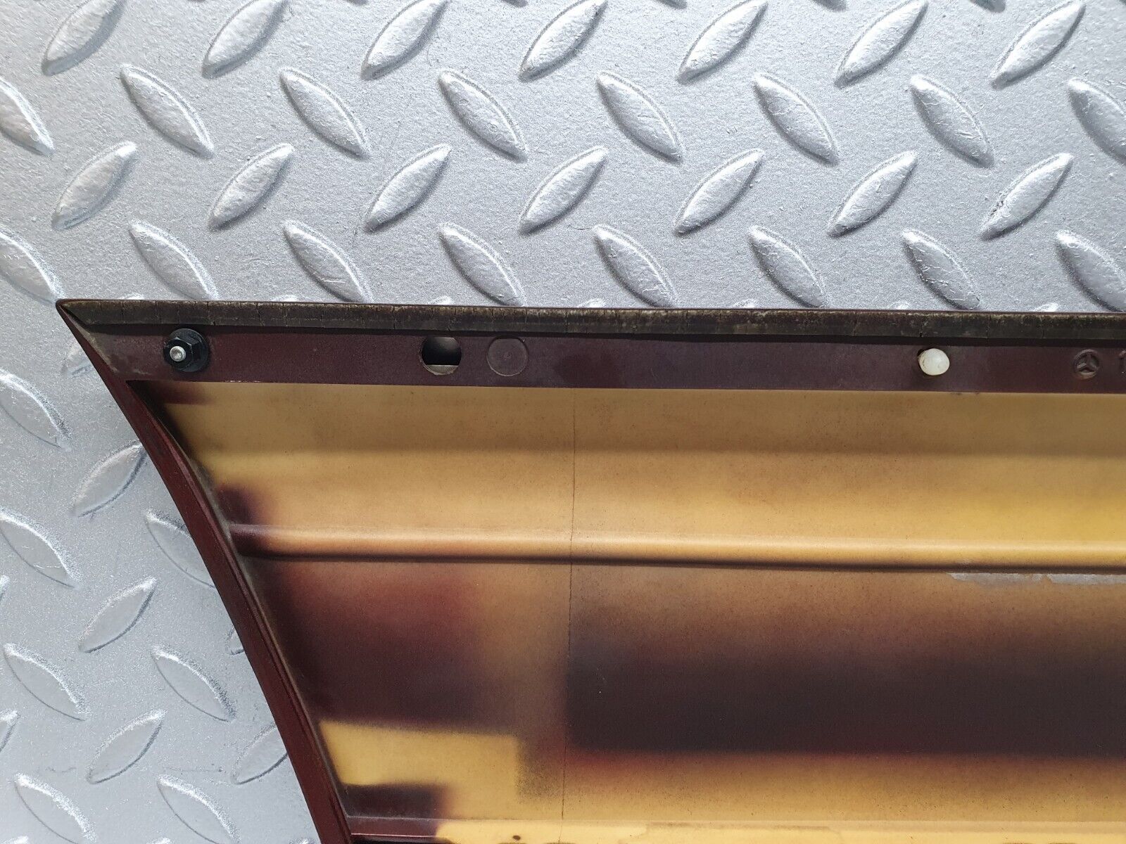 40941 Mercedes-Benz W126 300SE Rear Left Door Moulding Trim 1266903940