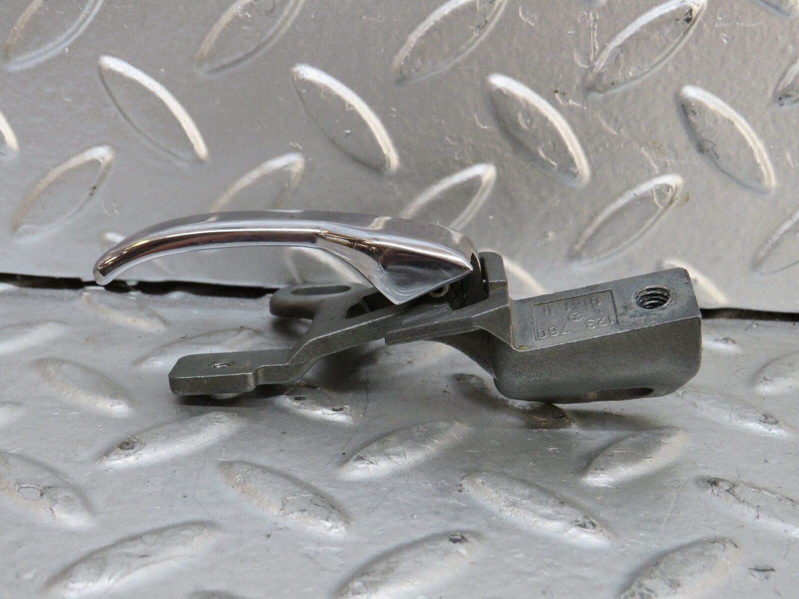 28286 Mercedes-Benz S123 240D Wagon Left Interior Door Handle 1237600161