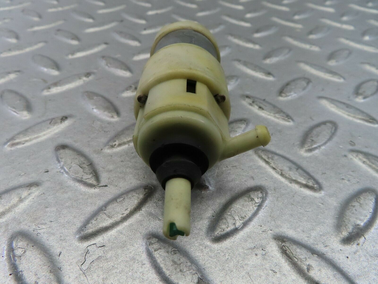 9229 Mercedes-Benz W123 Windscreen Washer Pump