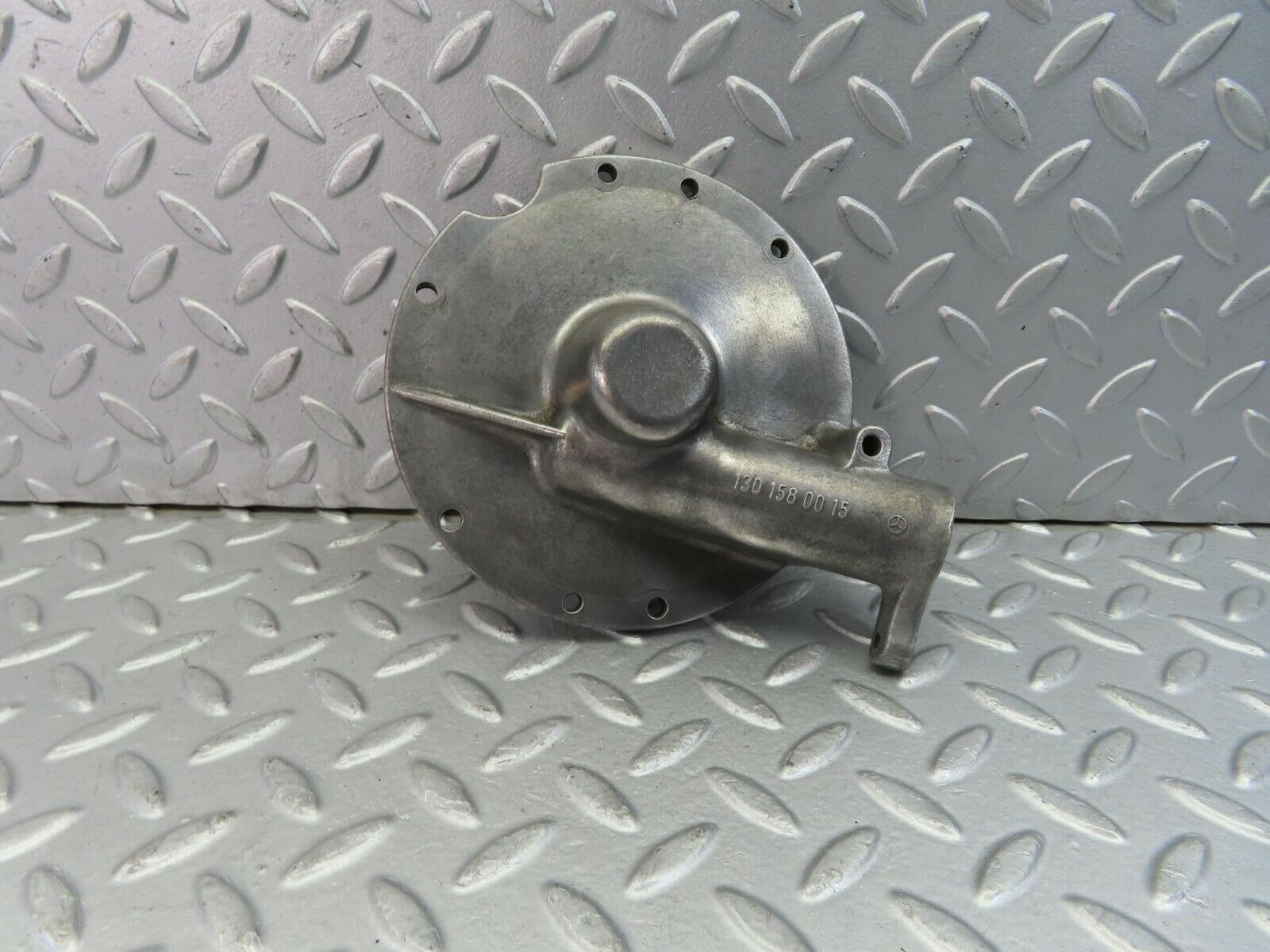 9104 Mercedes-Benz W108 Distributor Housing 1301580015