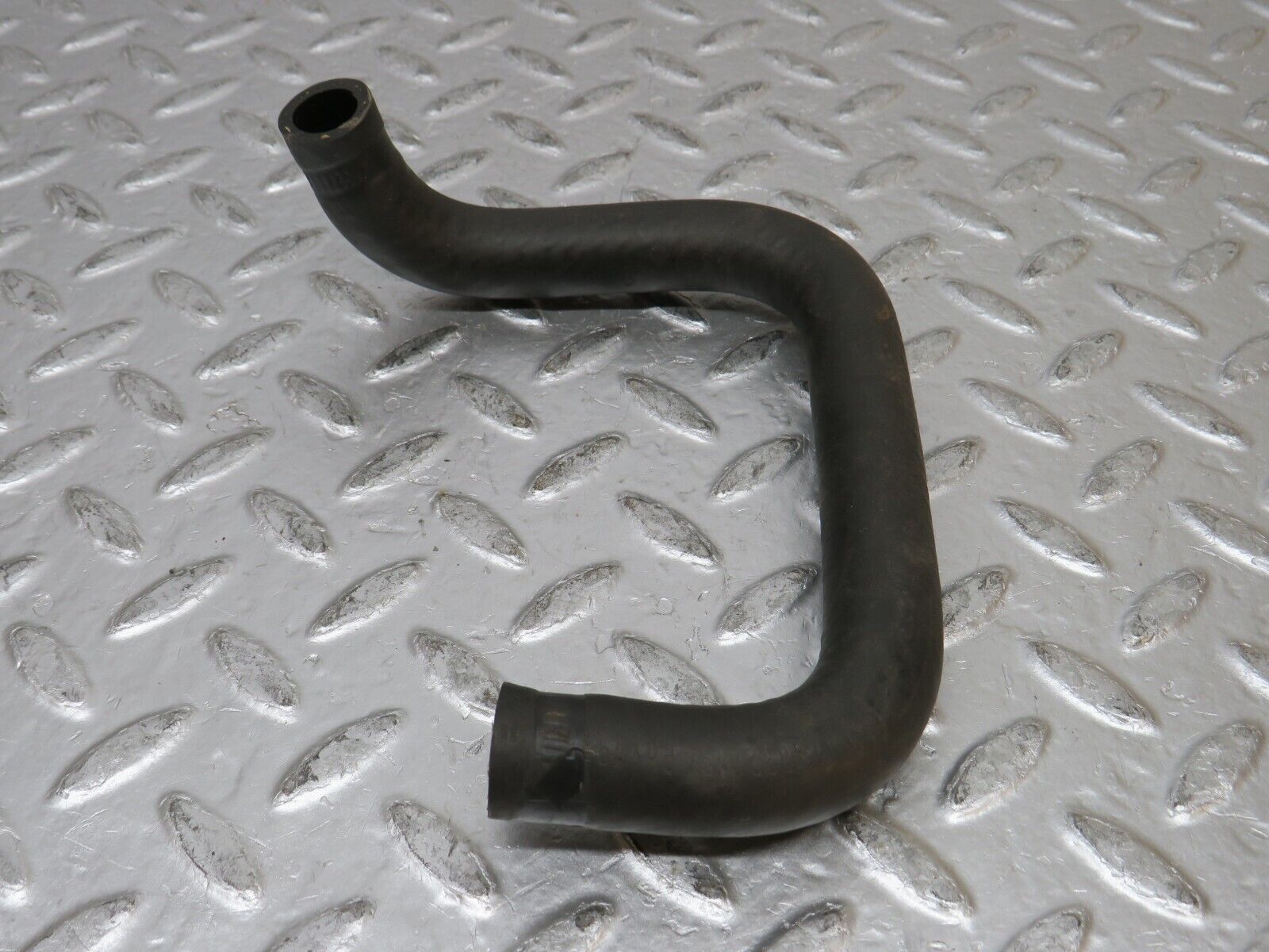 0417 Mercedes-Benz W123 230E Heater Valve Hose 1238320194