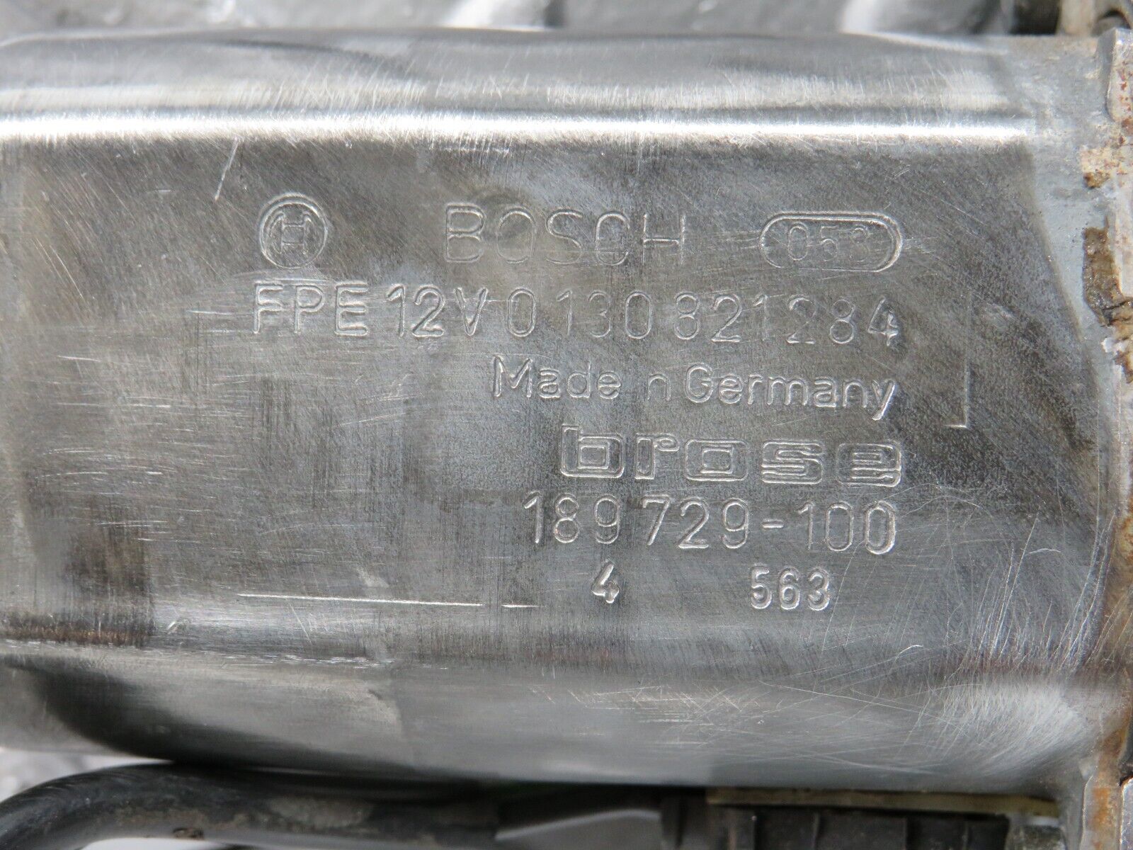 31197 Mercedes-Benz S124 220TE Window Regulator Motor Left Bosch 0130821284