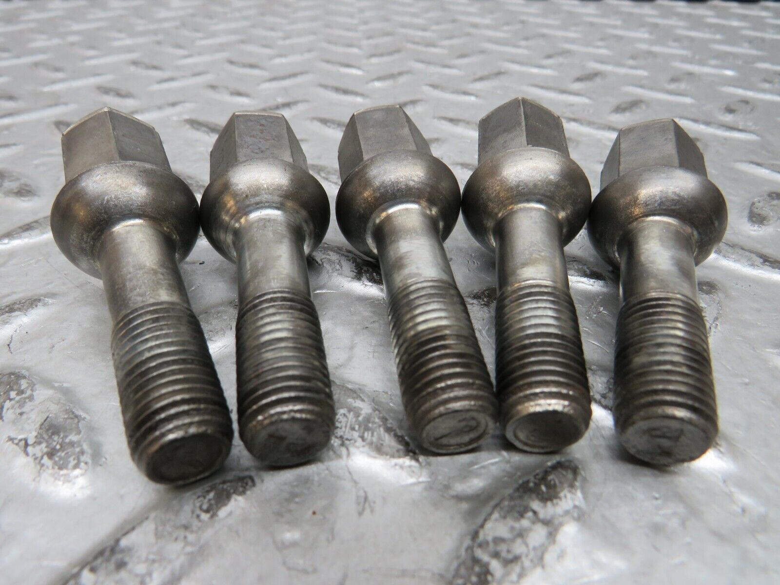 29038 Mercedes-Benz 5x Alloy Wheel Lug Bolt