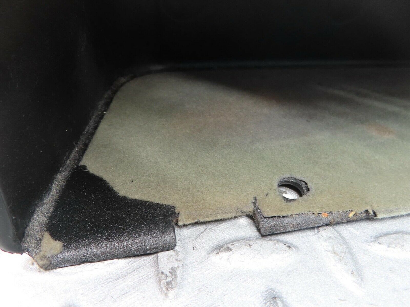 12415 Mercedes-Benz W108 Glove Box 1086890291