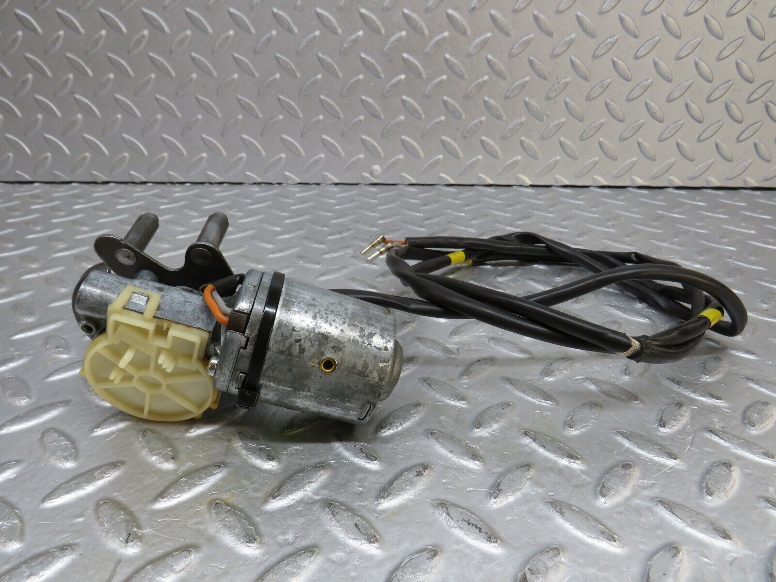 37063 Mercedes-Benz C126 420SEC Coupe Front Left Seat Backrest Adjustment Motor 0390216690