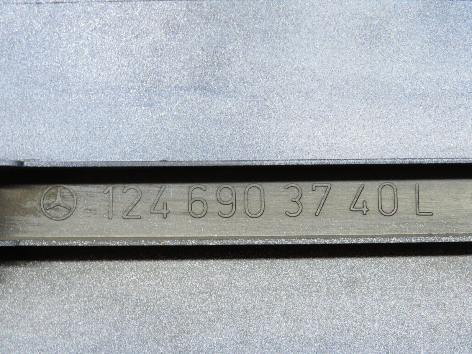 28978 Mercedes-Benz C124 320CE Rear Left Fender Wing Moulding Trim 1246903740