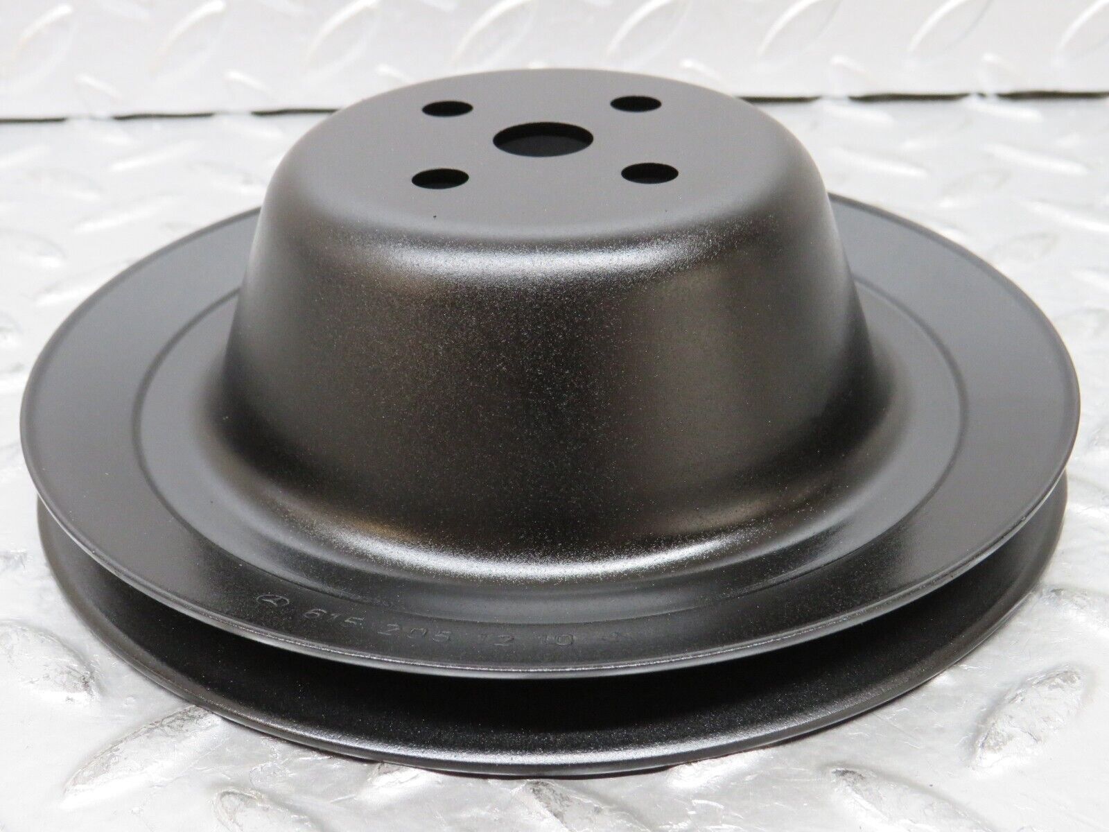 26853 Mercedes-Benz W123 240D Water Pump Pulley 6152051210