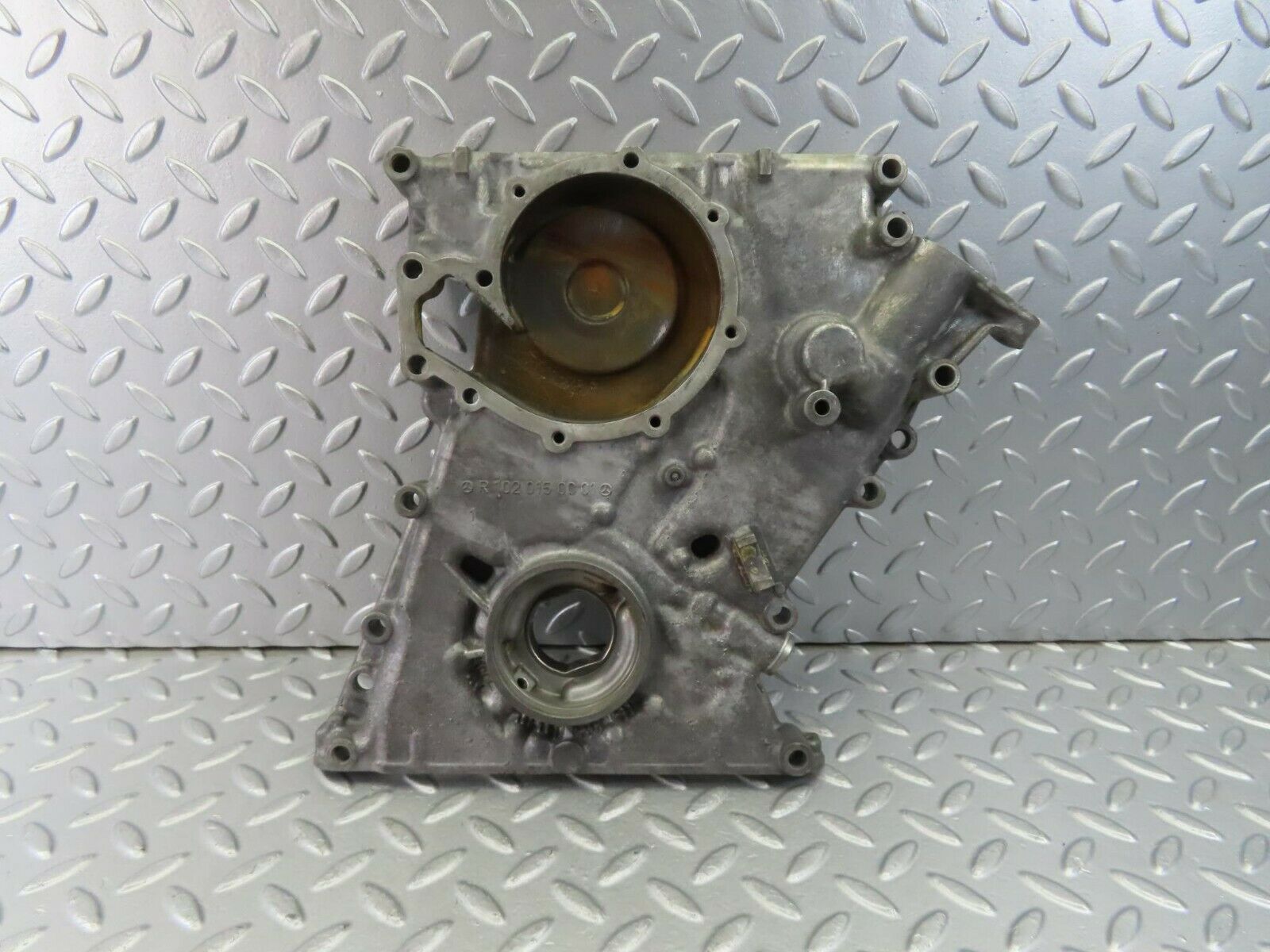 10138 Mercedes-Benz C123 230CE Coupe Engine Timing - Oil Pump Cover 1020150001